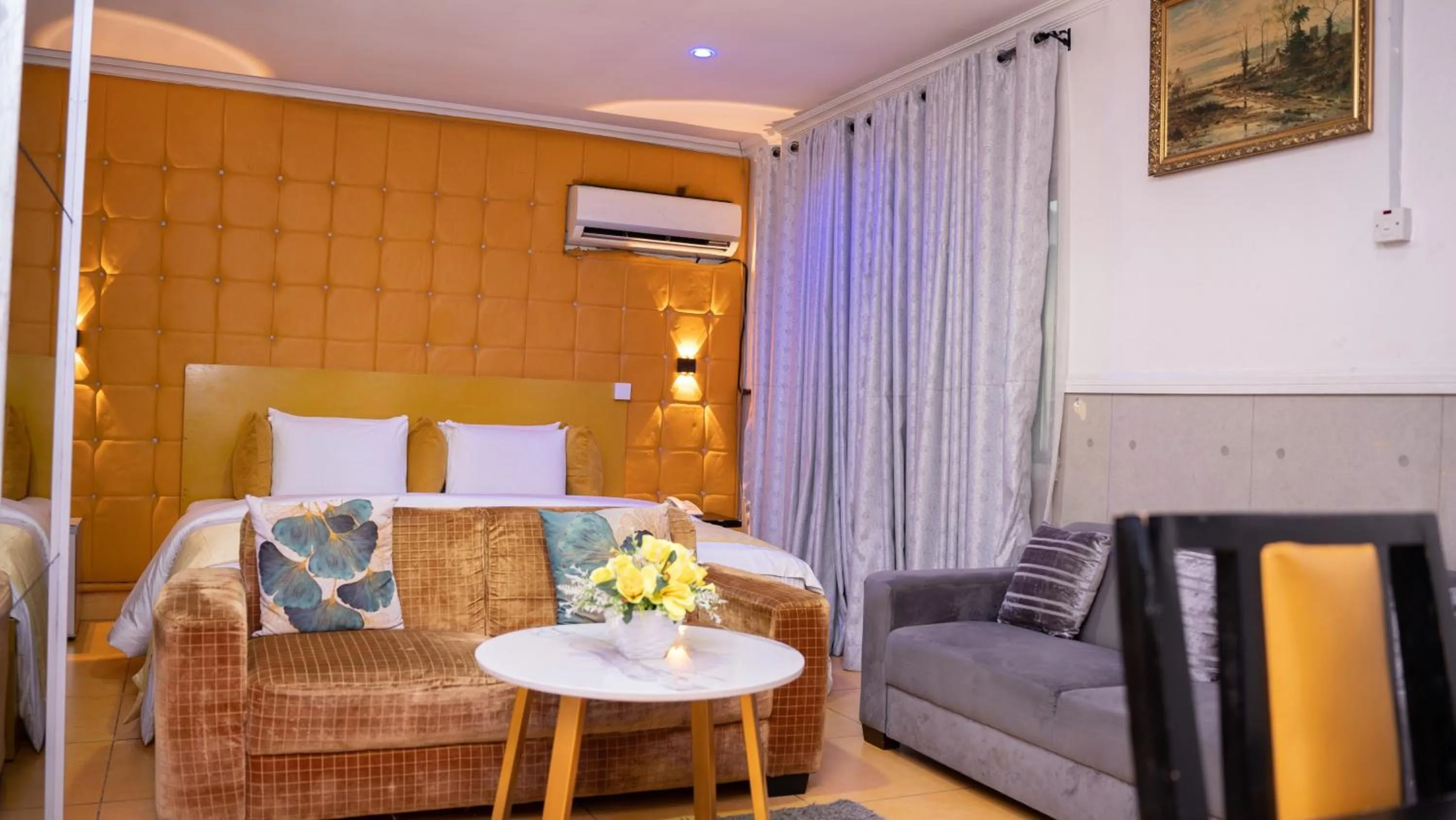 Photo of the whole room in Sese Cottage