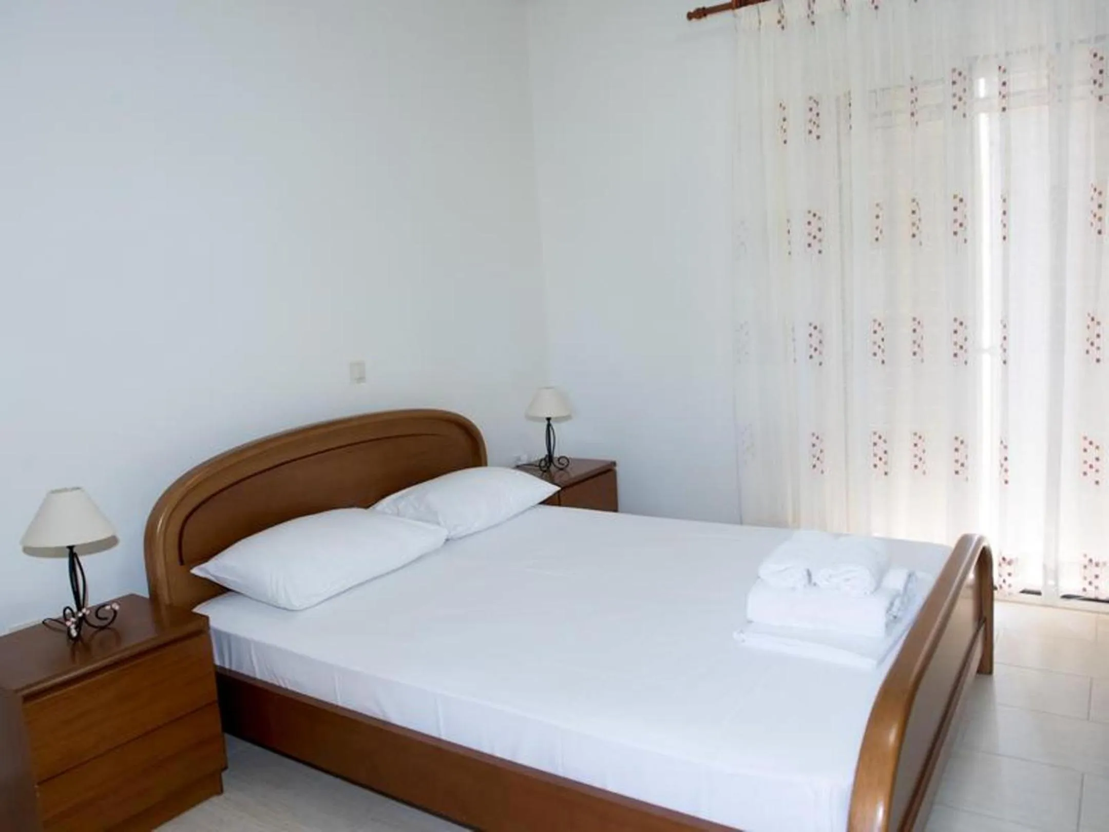 Bedroom, Bed in Manoleas Villas - Apartment 6