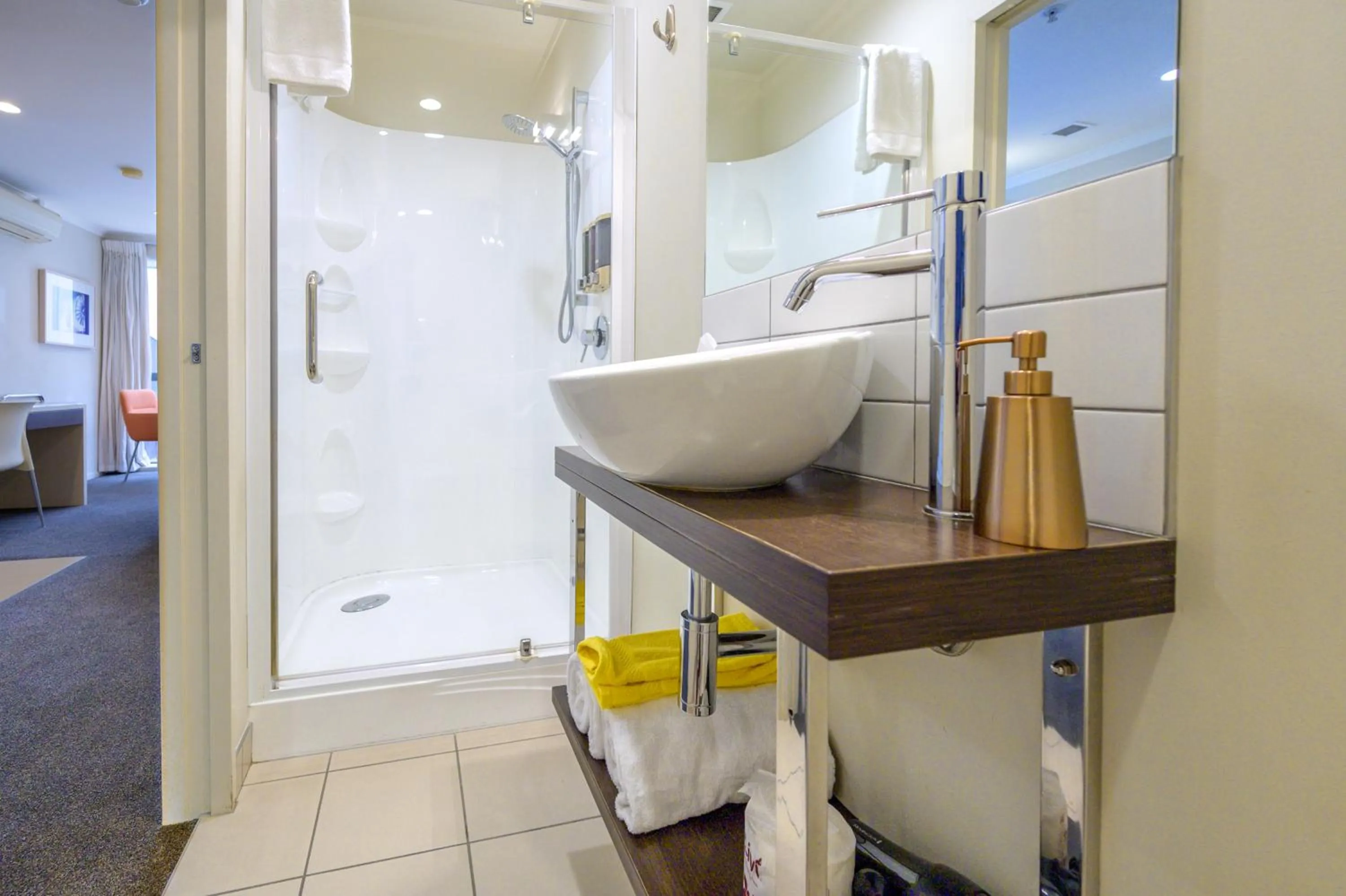 Bathroom in U Residence Hotel, Signature Collection by BW