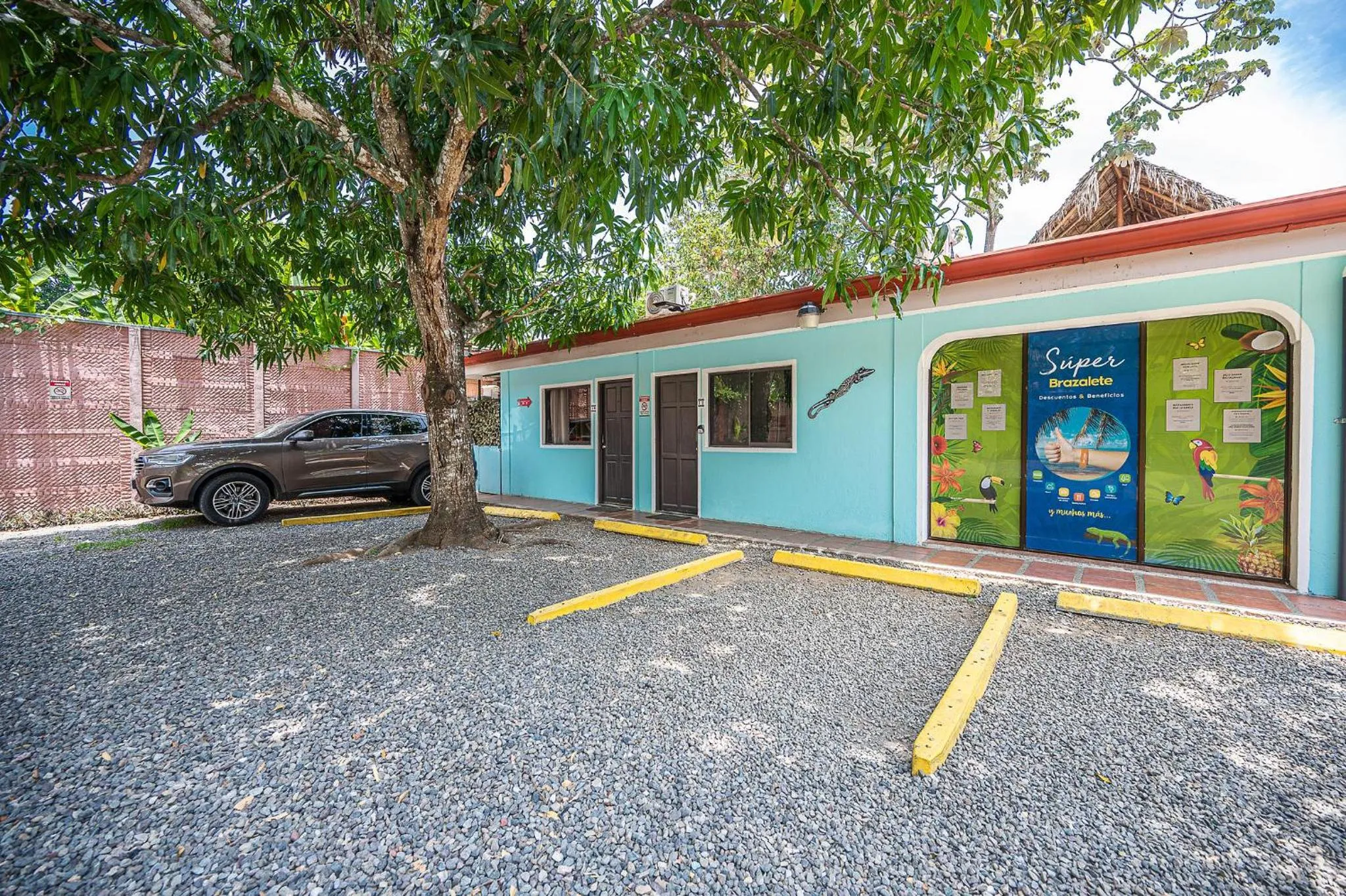 Facade/entrance in Jaco Lodge Quiet Place