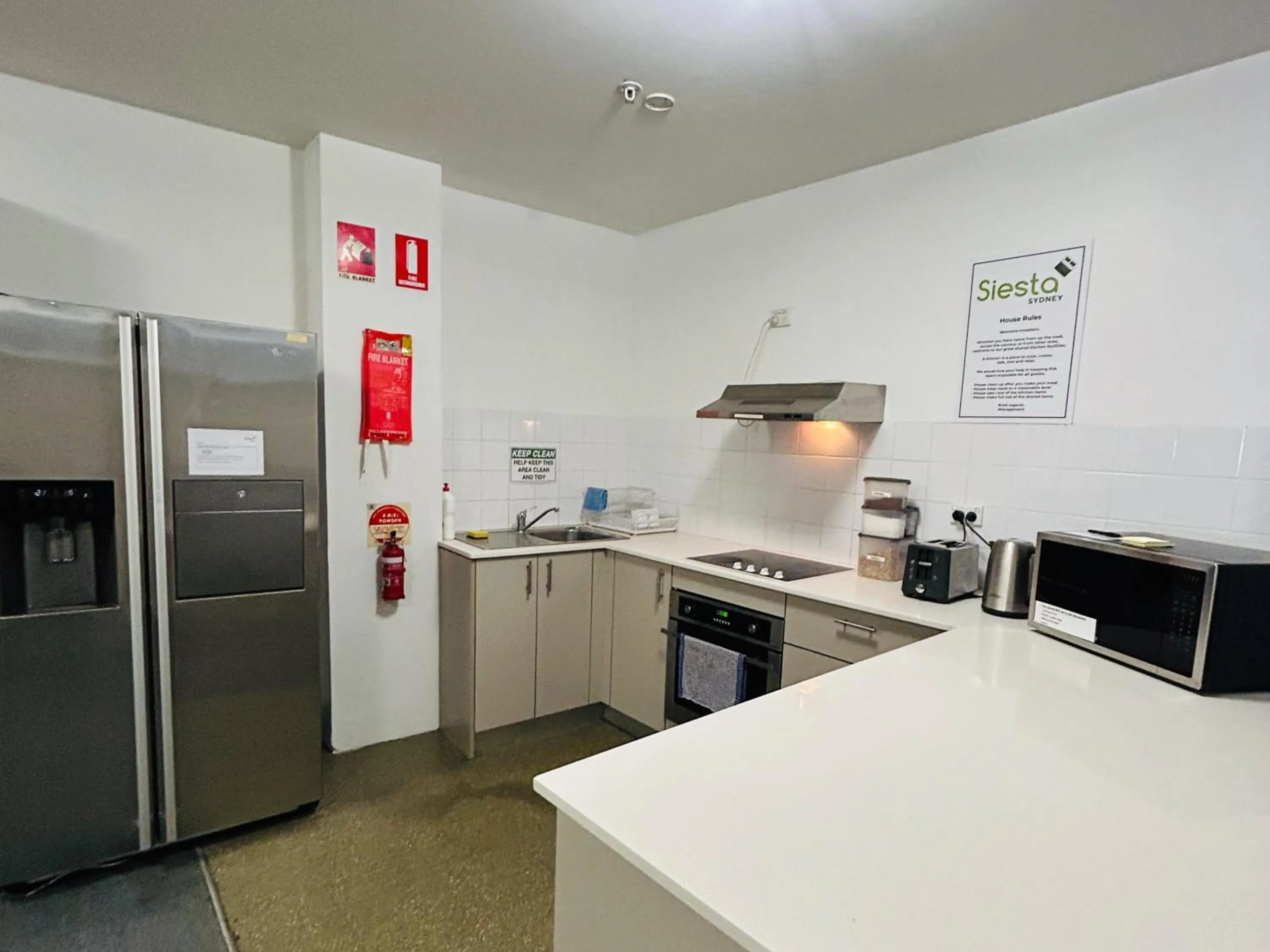 Communal kitchen in Siesta Sydney