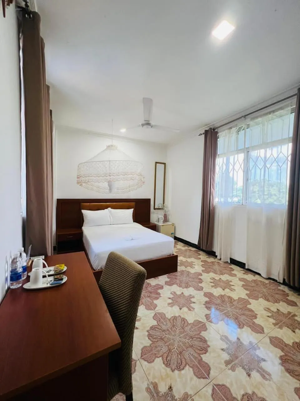 Photo of the whole room in Boshowa Villas