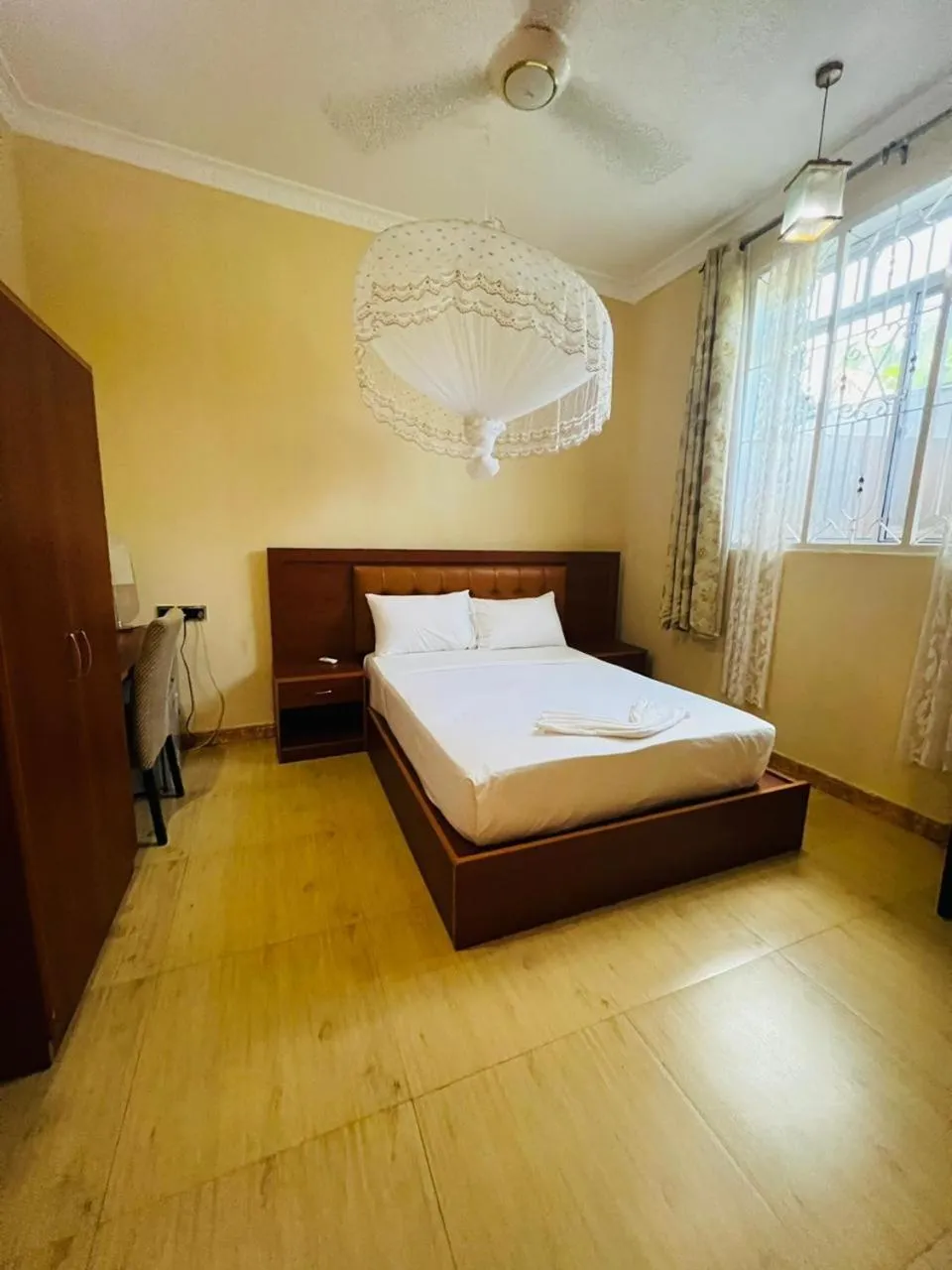 Photo of the whole room in Boshowa Villas