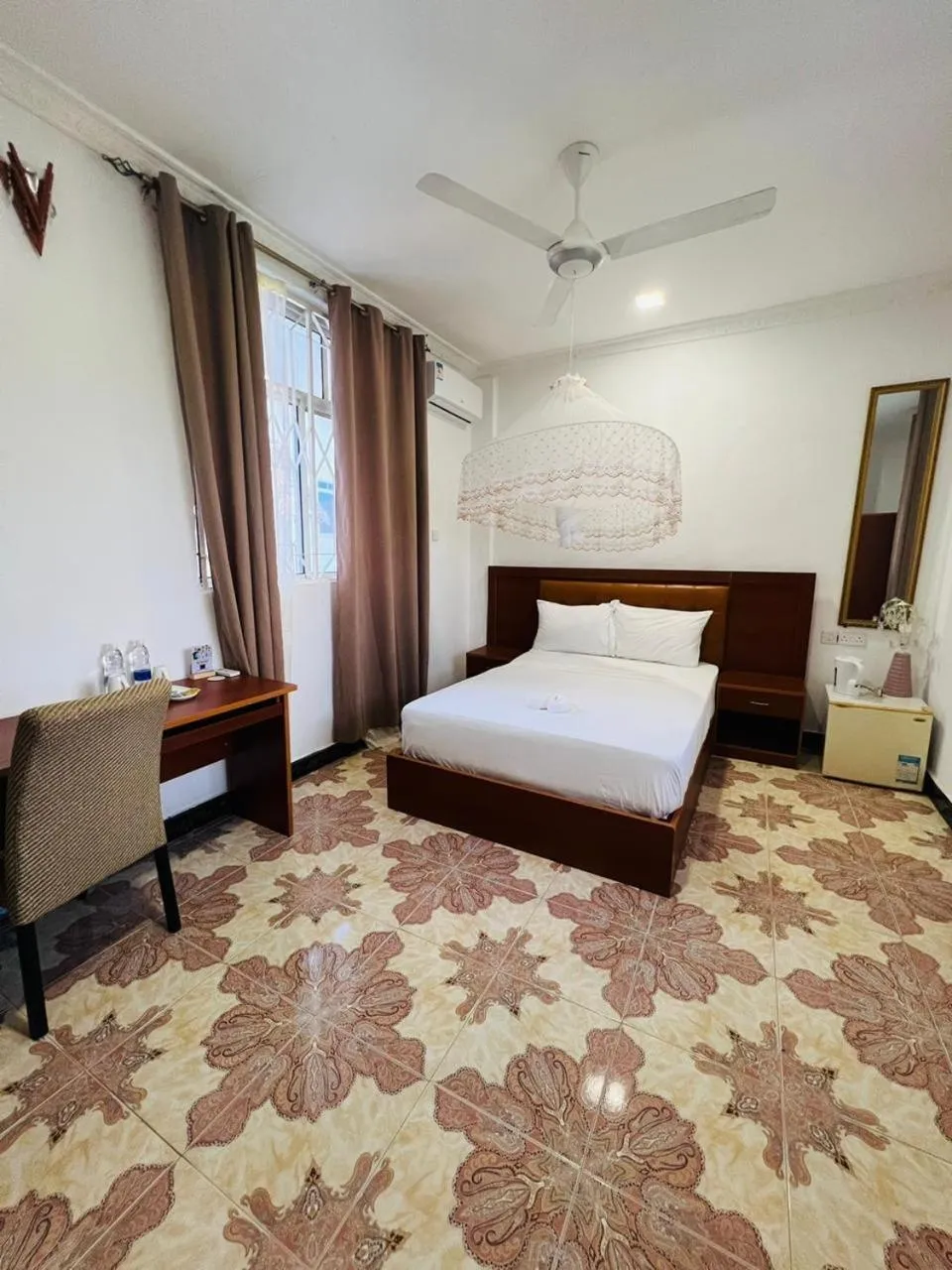 Photo of the whole room in Boshowa Villas