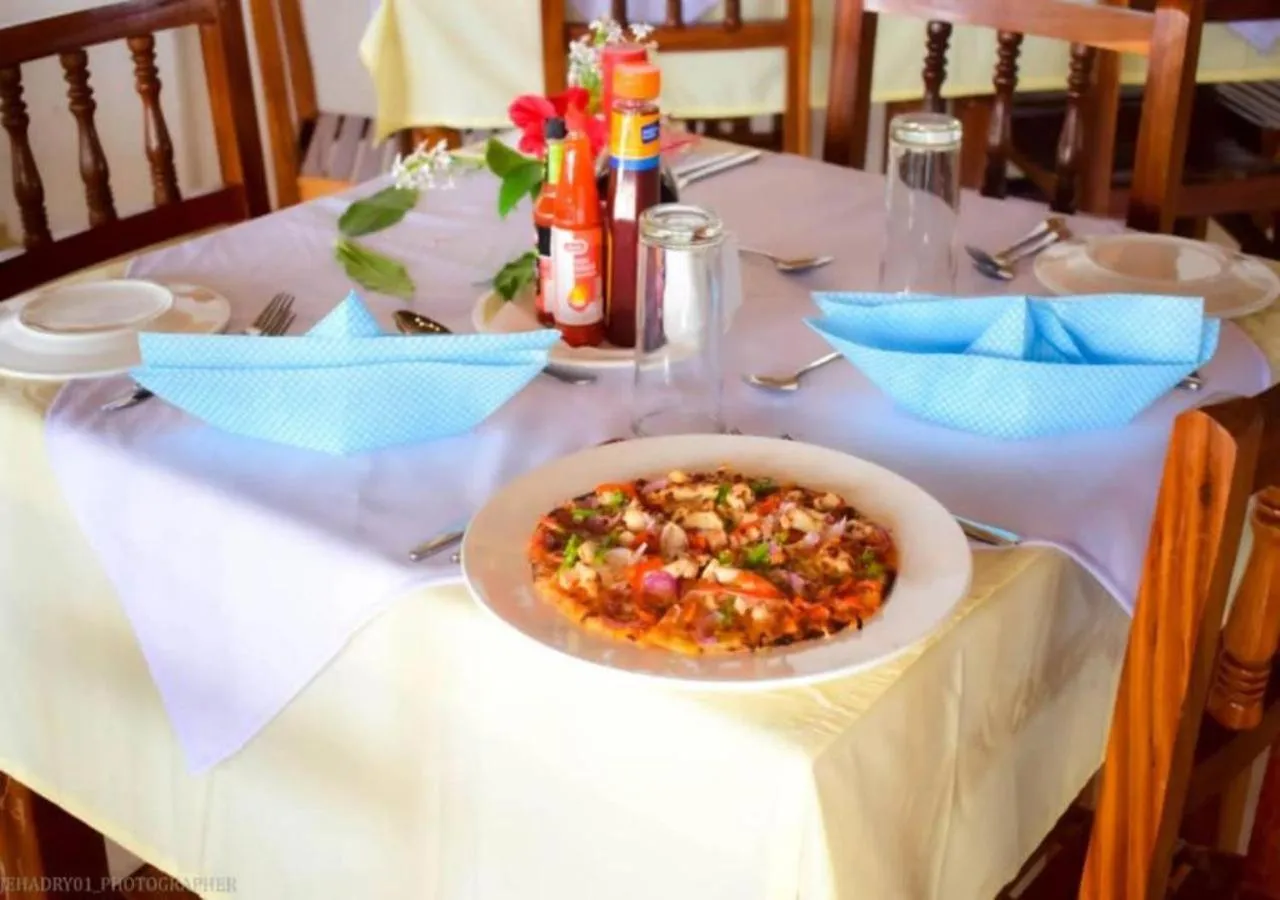 Food in Boshowa Villas