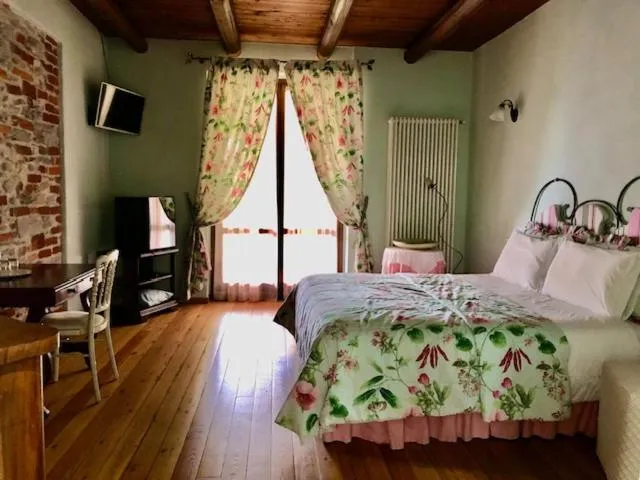 Bed in Tenuta La Quassa