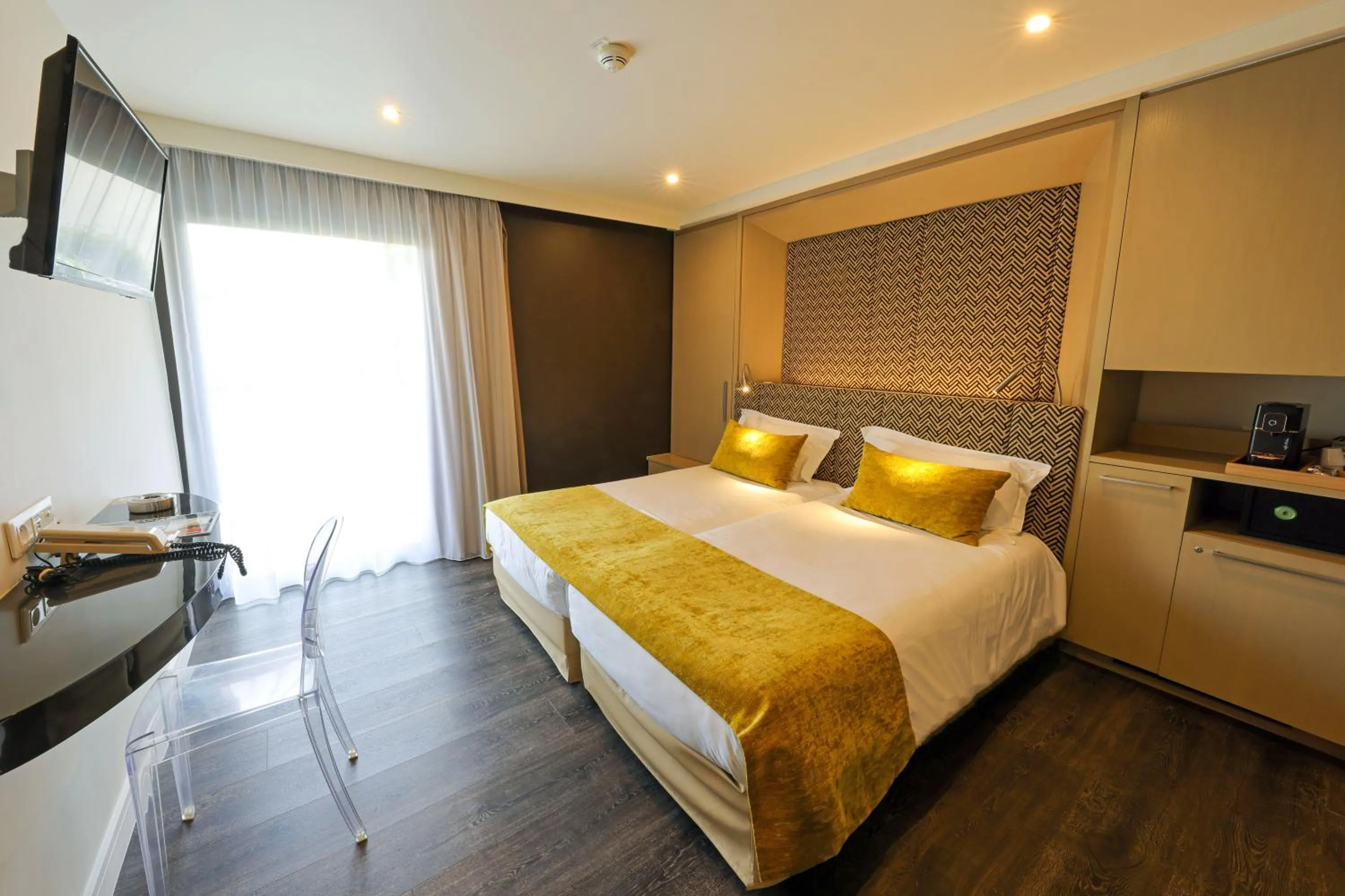 Photo of the whole room in Hotel Saint Christophe