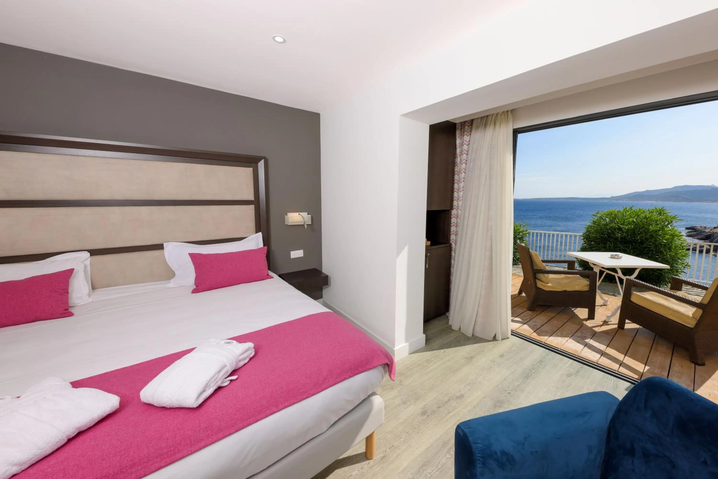 Photo of the whole room in Hotel Saint Christophe