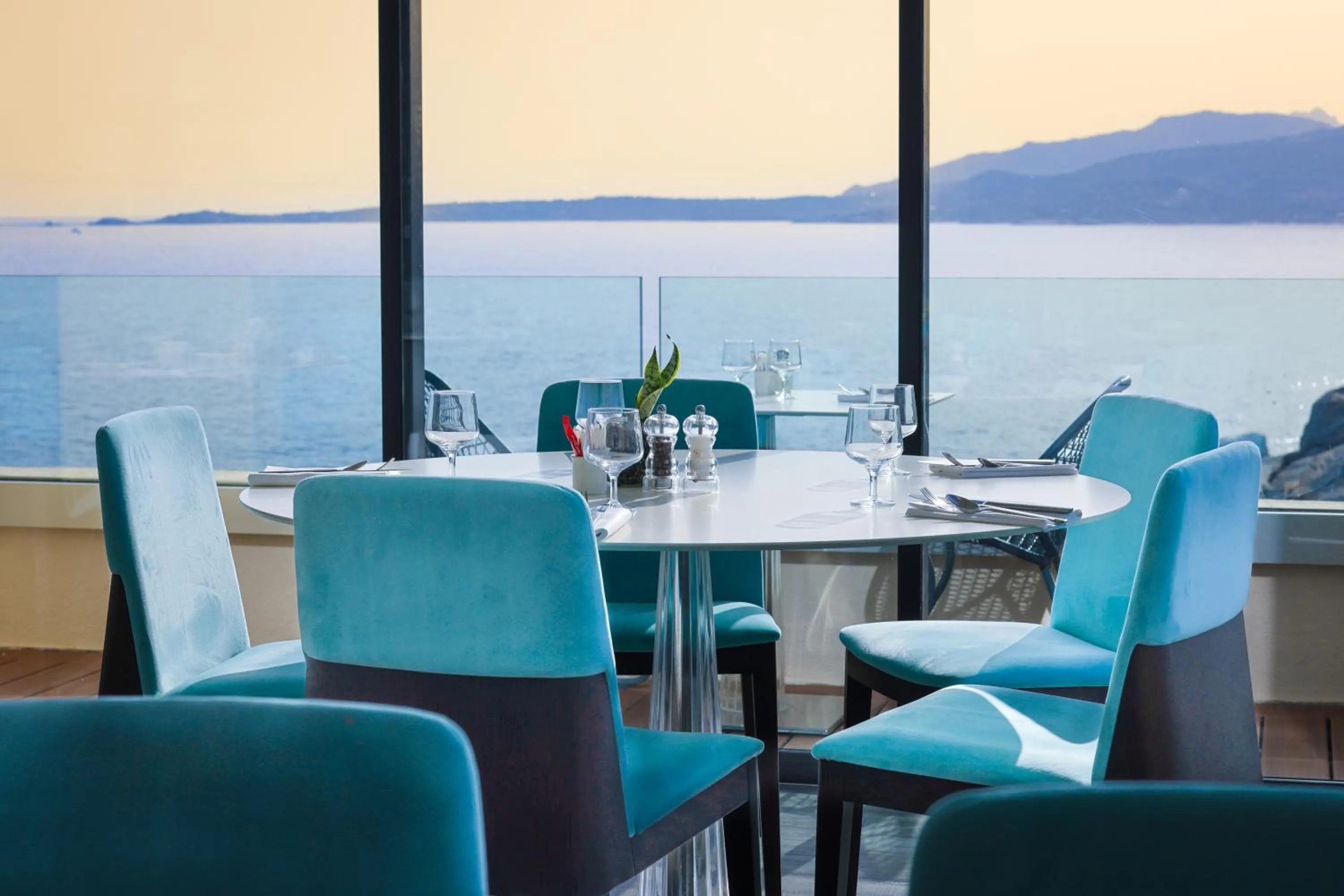 Restaurant/places to eat in Hotel Saint Christophe