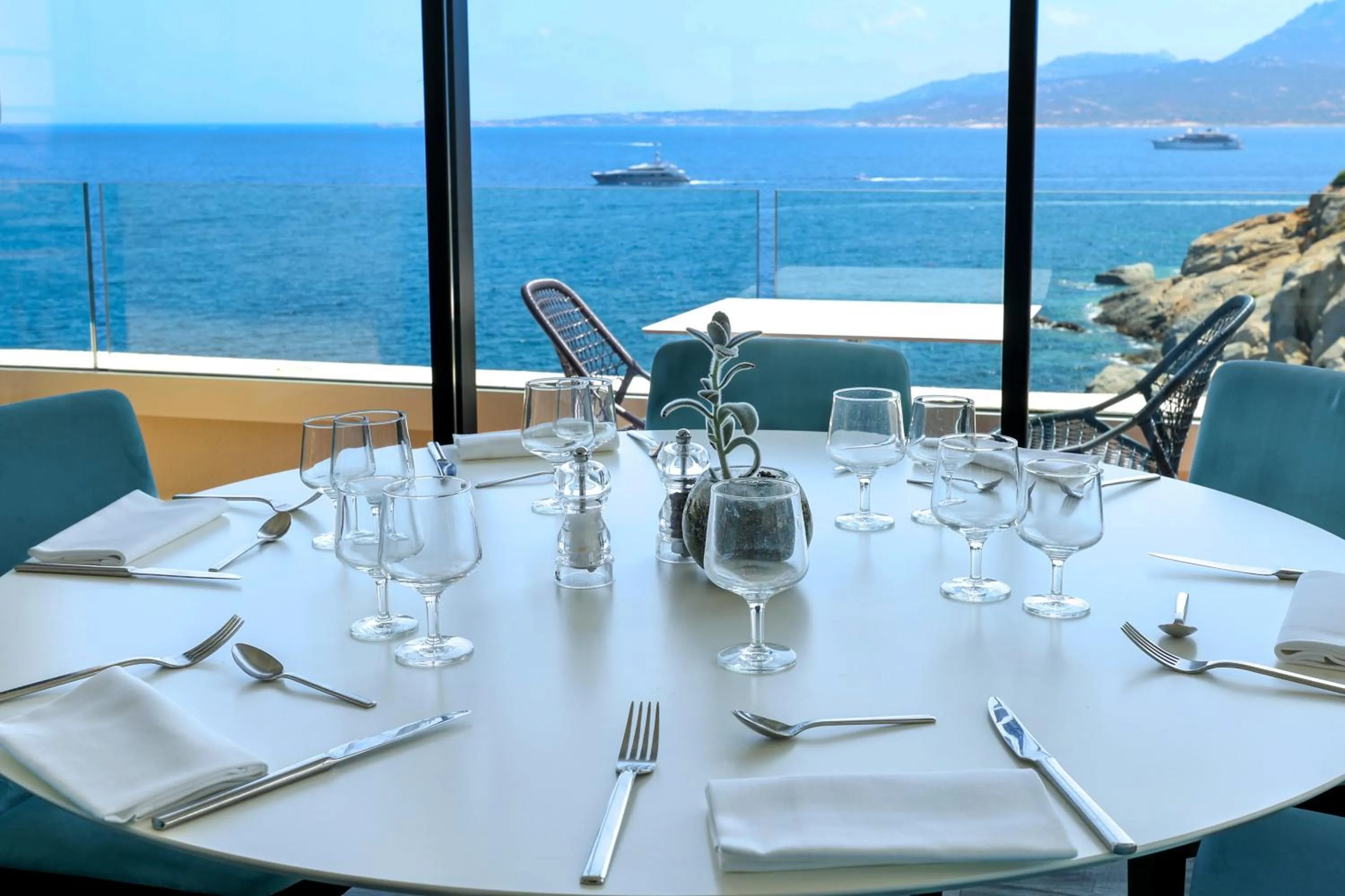 Restaurant/places to eat in Hotel Saint Christophe