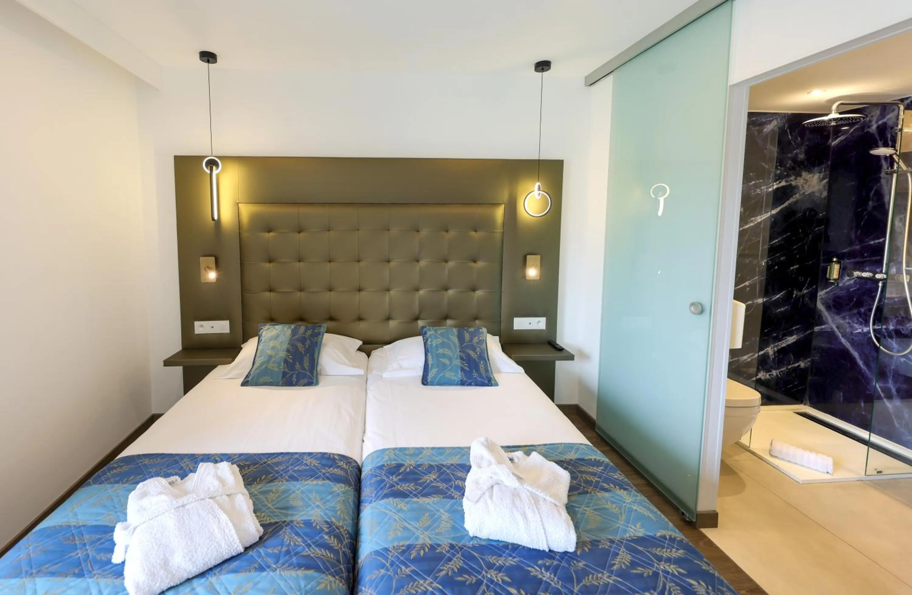 Photo of the whole room in Hotel Saint Christophe