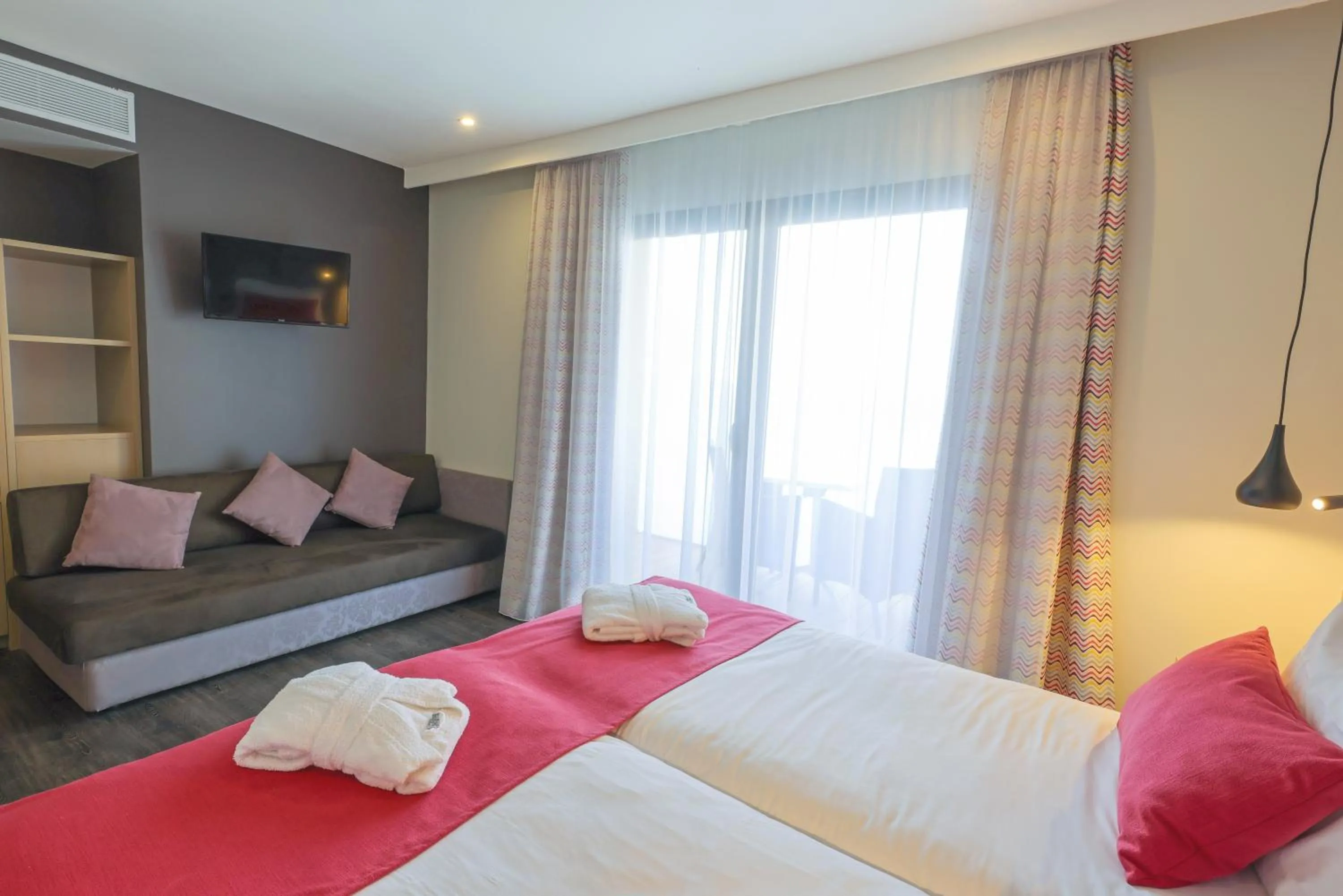 Photo of the whole room in Hotel Saint Christophe