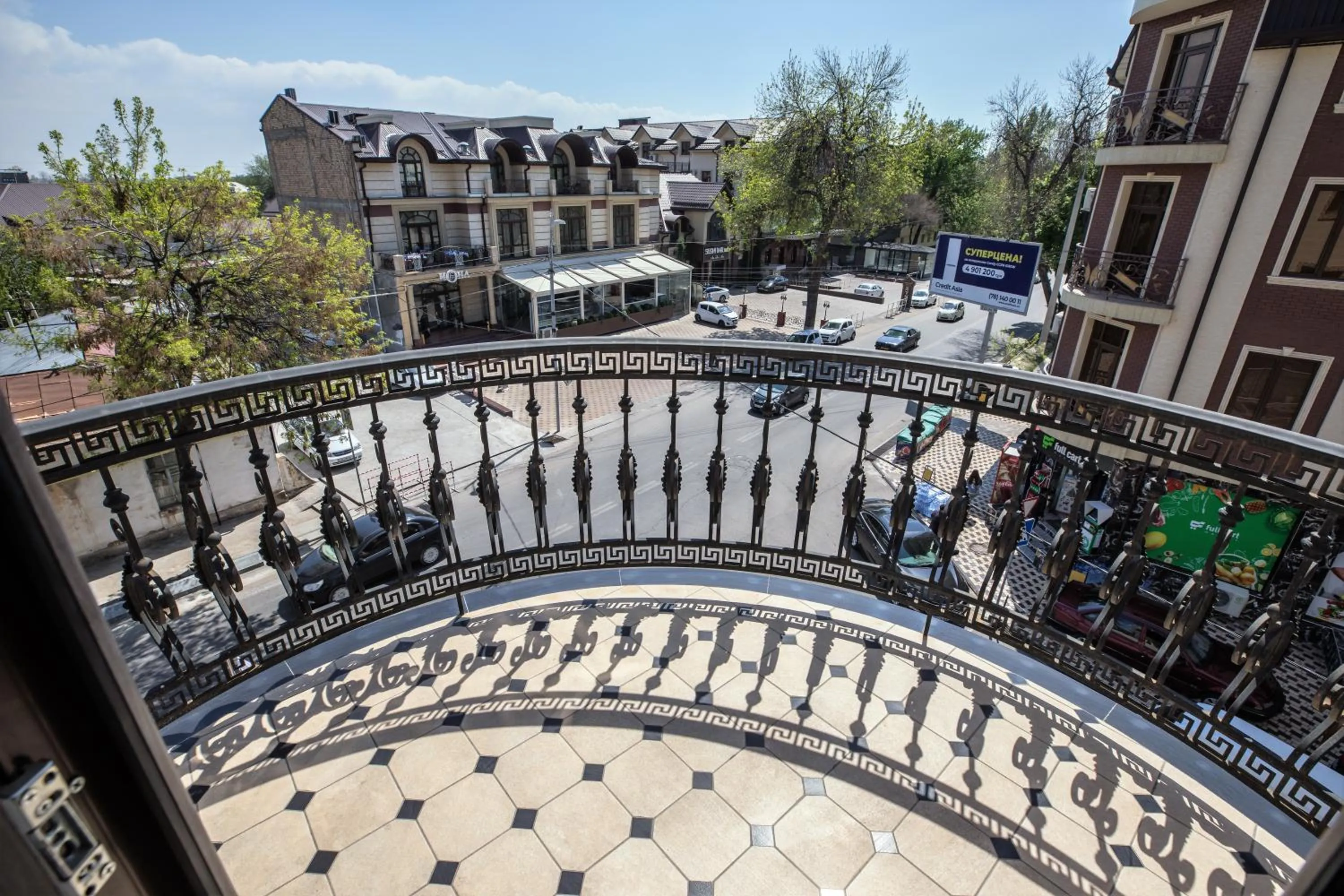 Street view in Leader Hotel