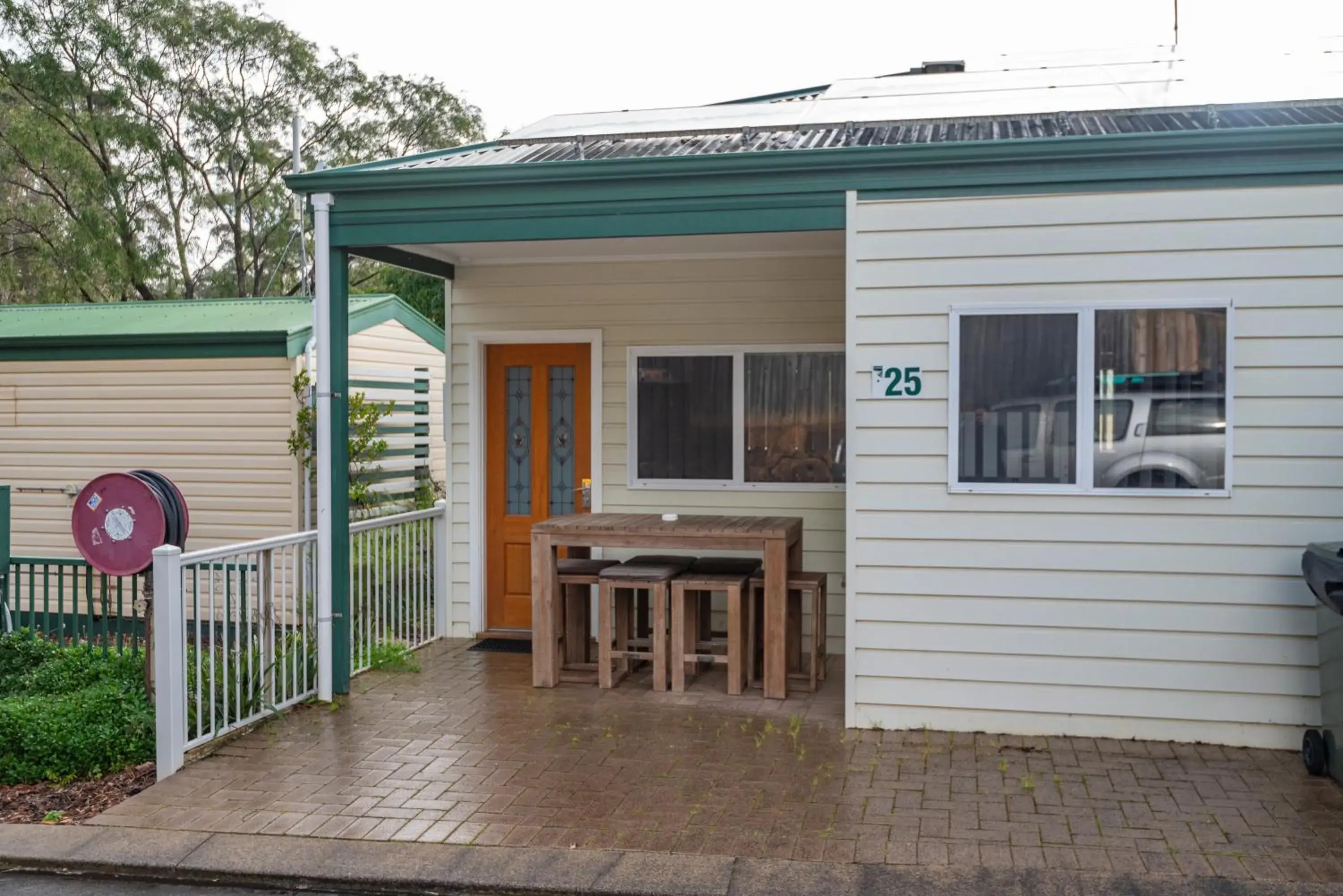 Three-Bedroom Chalet in Riverview Tourist Park Three-Bedroom Chalet in Riverview Tourist Park