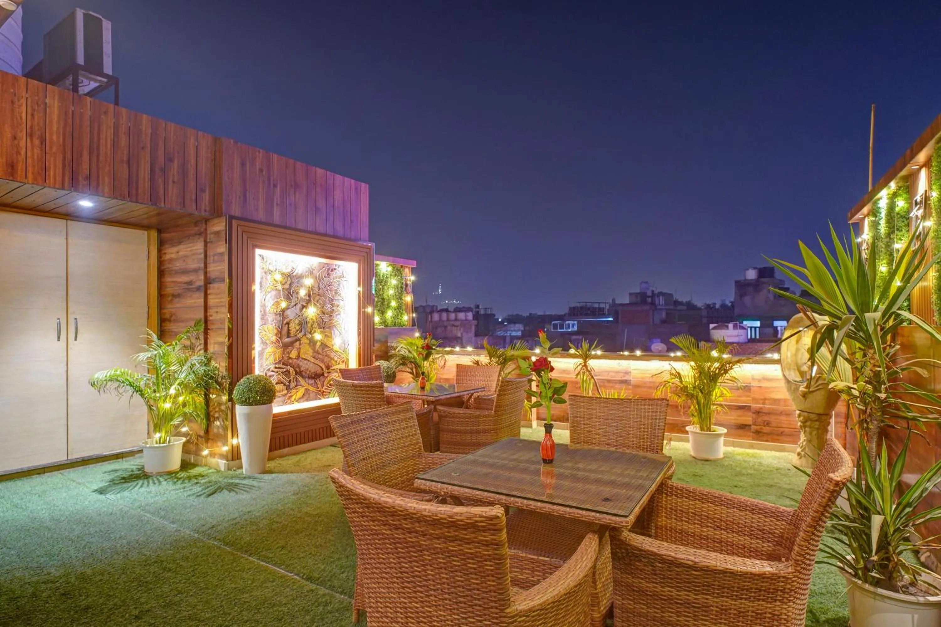 Patio in Hotel Gold Palace - 03 Mins Walk From New Delhi Railway Station