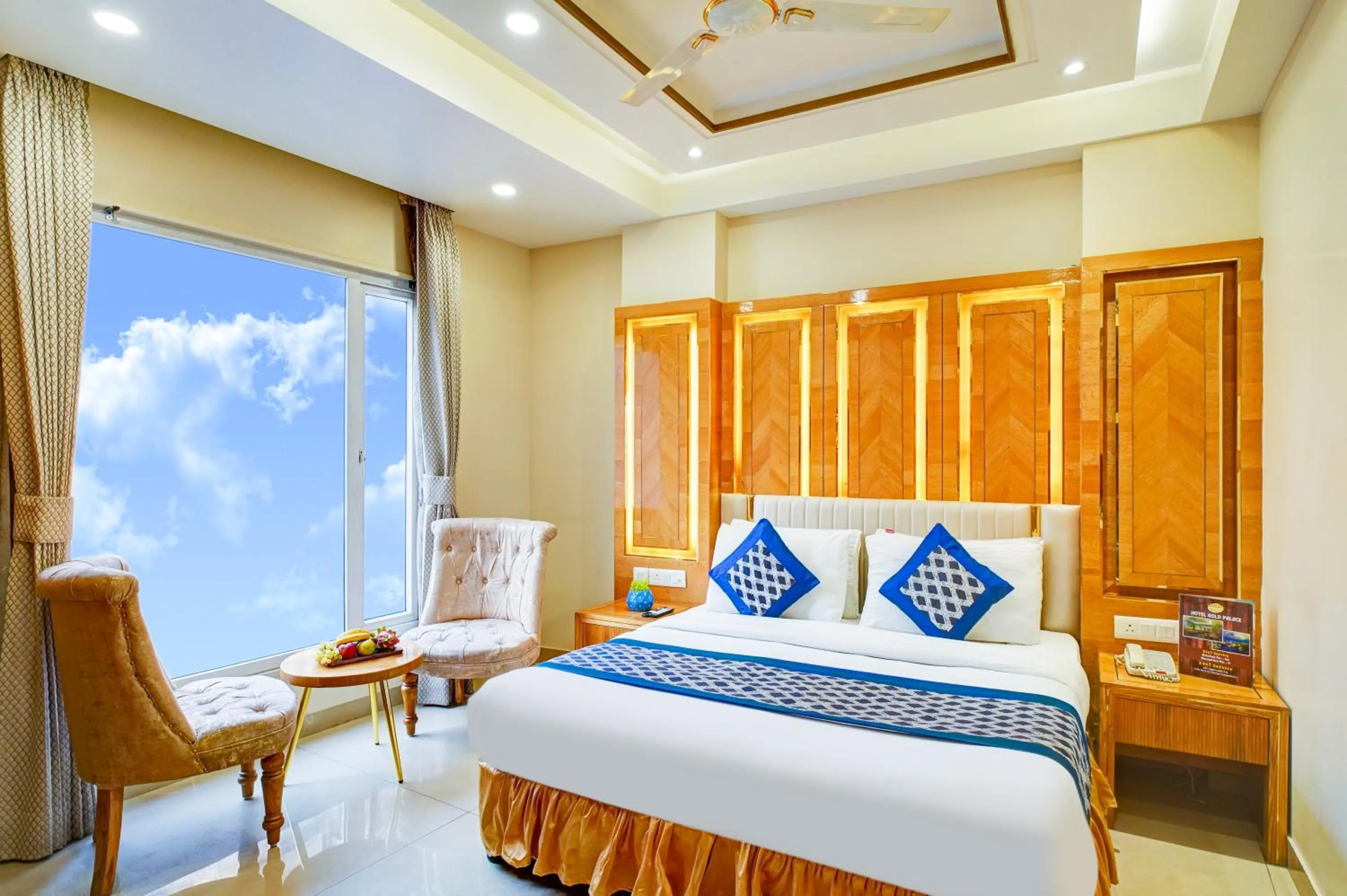 Bed in Hotel Gold Palace - 03 Mins Walk From New Delhi Railway Station