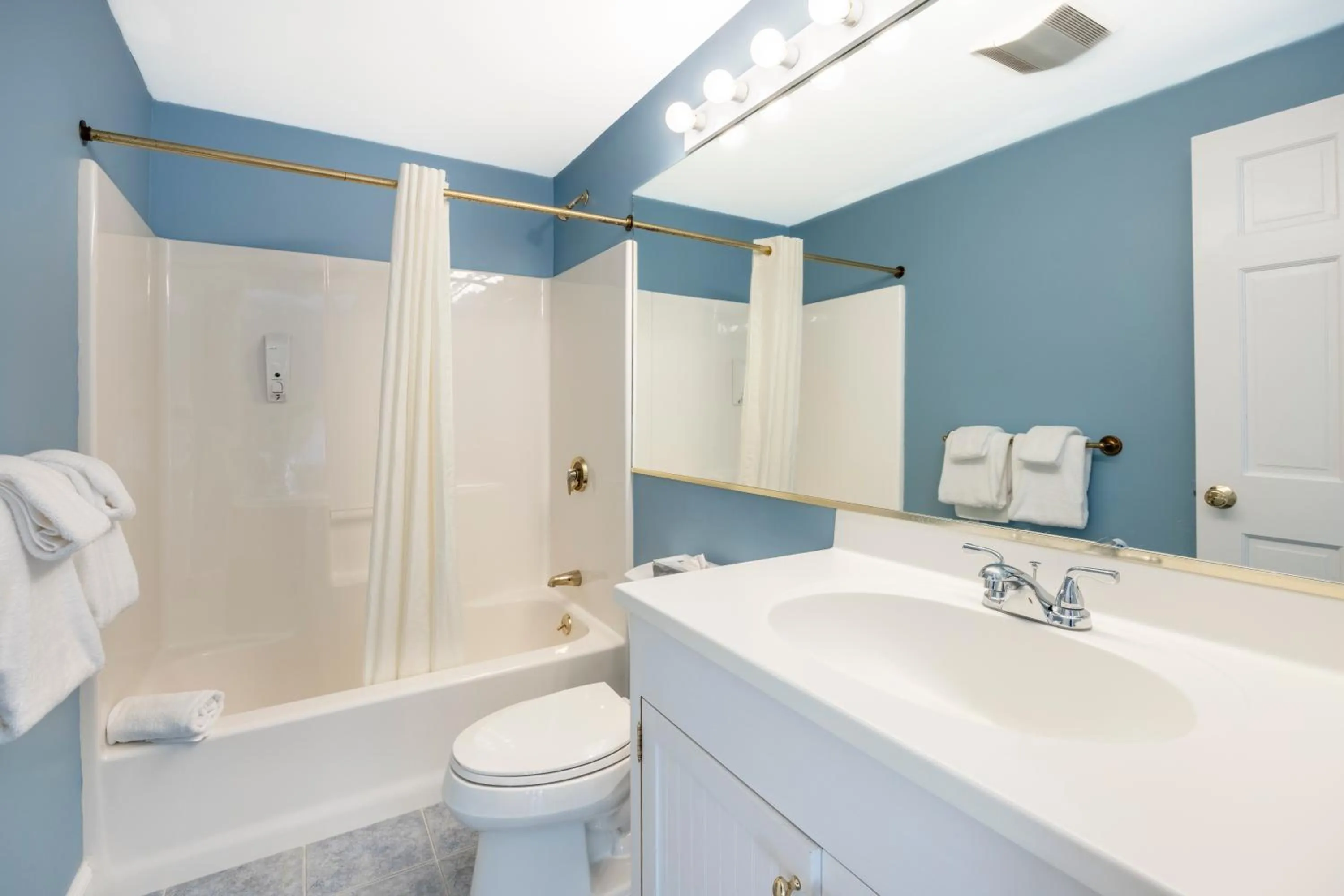 Shower in Beachside Village Resort