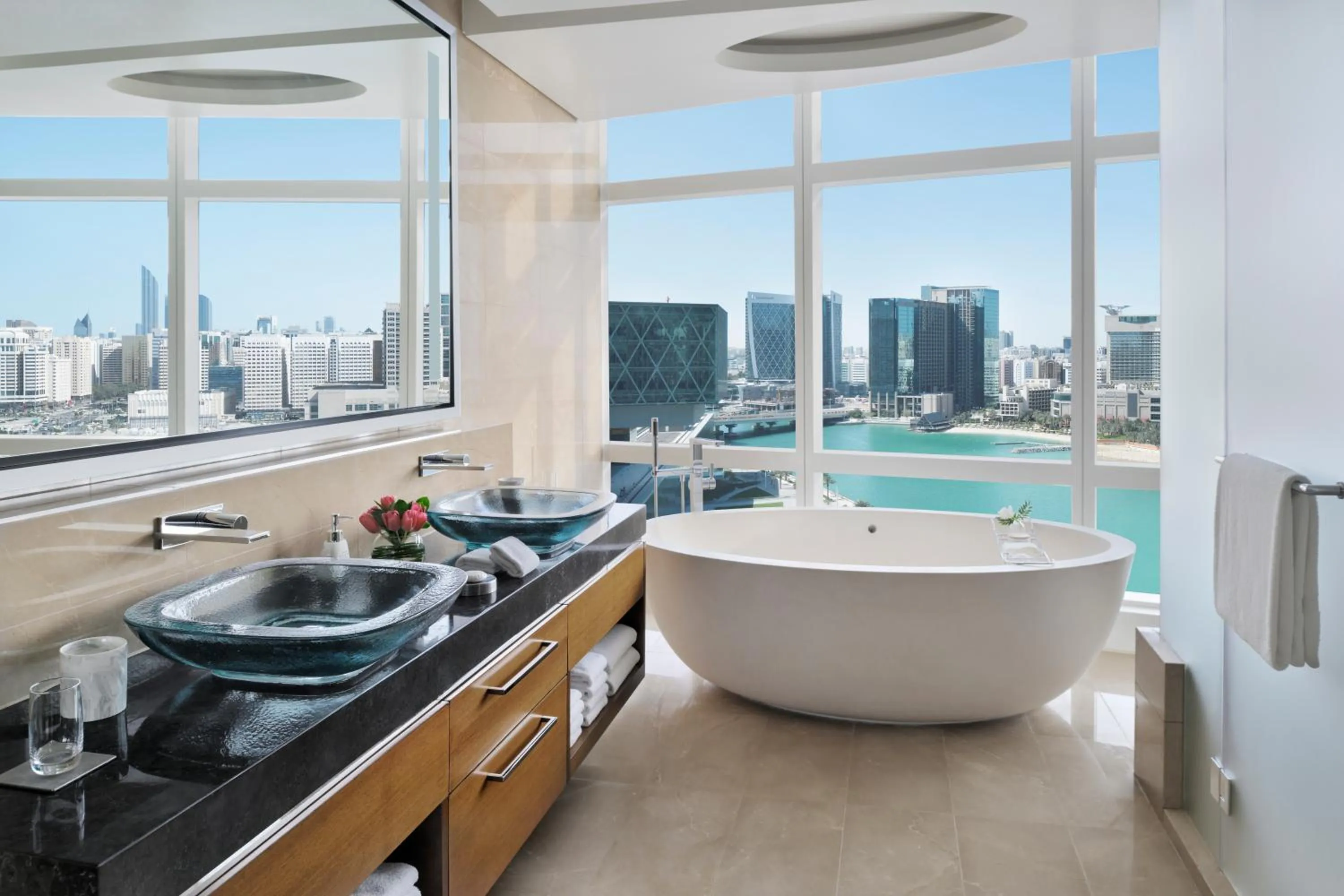 Bathroom in Rosewood Abu Dhabi