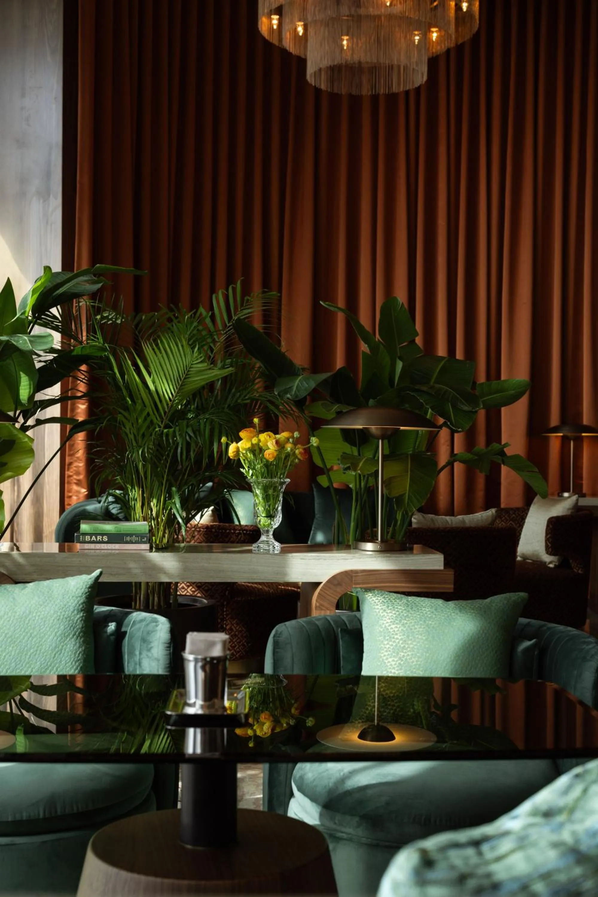 Restaurant/places to eat in Rosewood Abu Dhabi