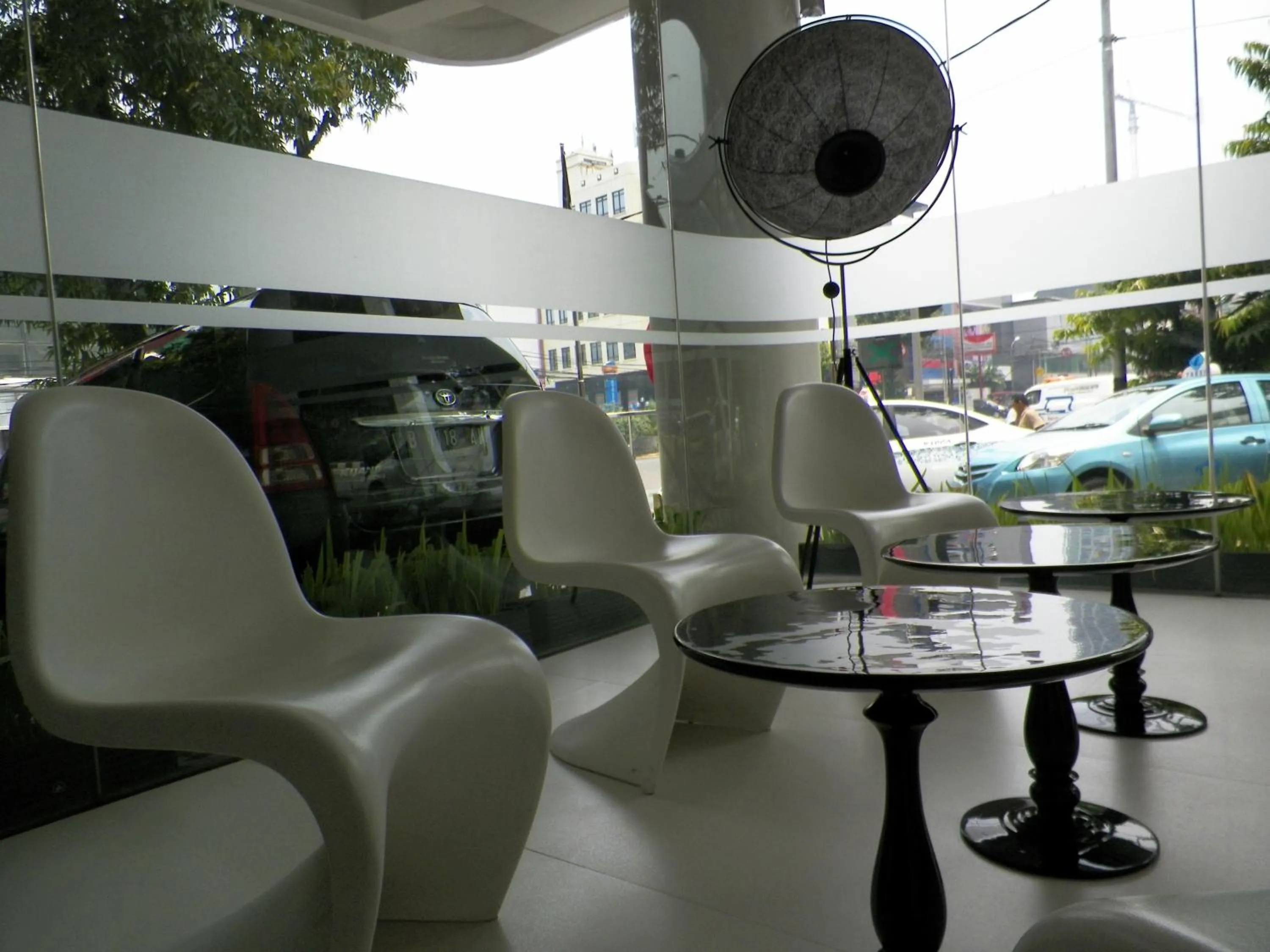 Lobby or reception in Neo Hotel Melawai by ASTON