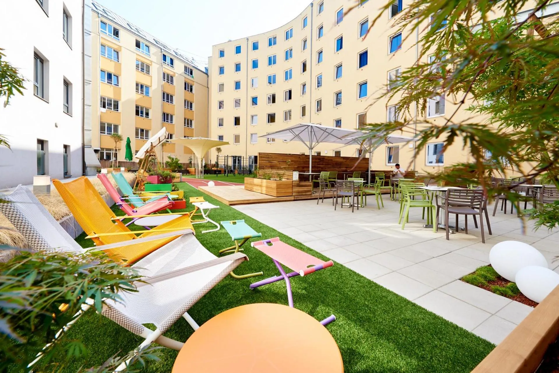 Garden in Hotel Zeitgeist Vienna Hauptbahnhof