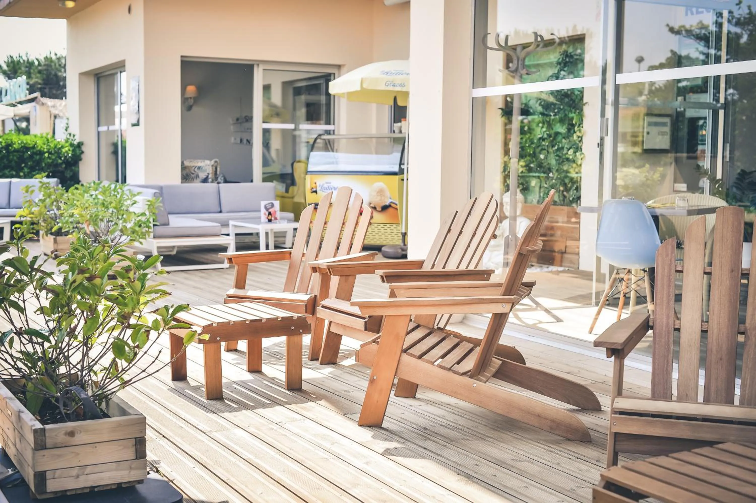 Patio in Hôtel Le Plaisance