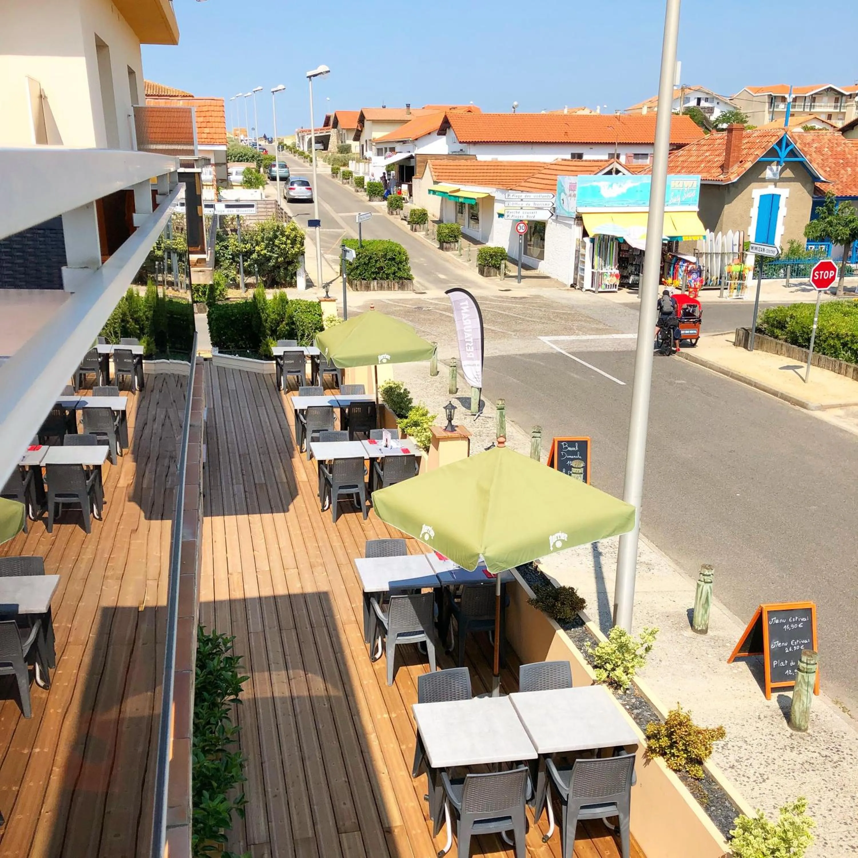Street view in Hôtel Le Plaisance