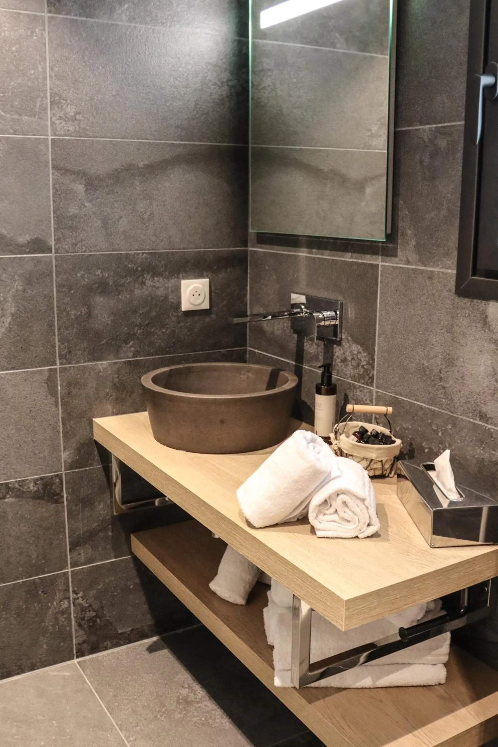 Bathroom in Hôtel & Lodges Moby Dick