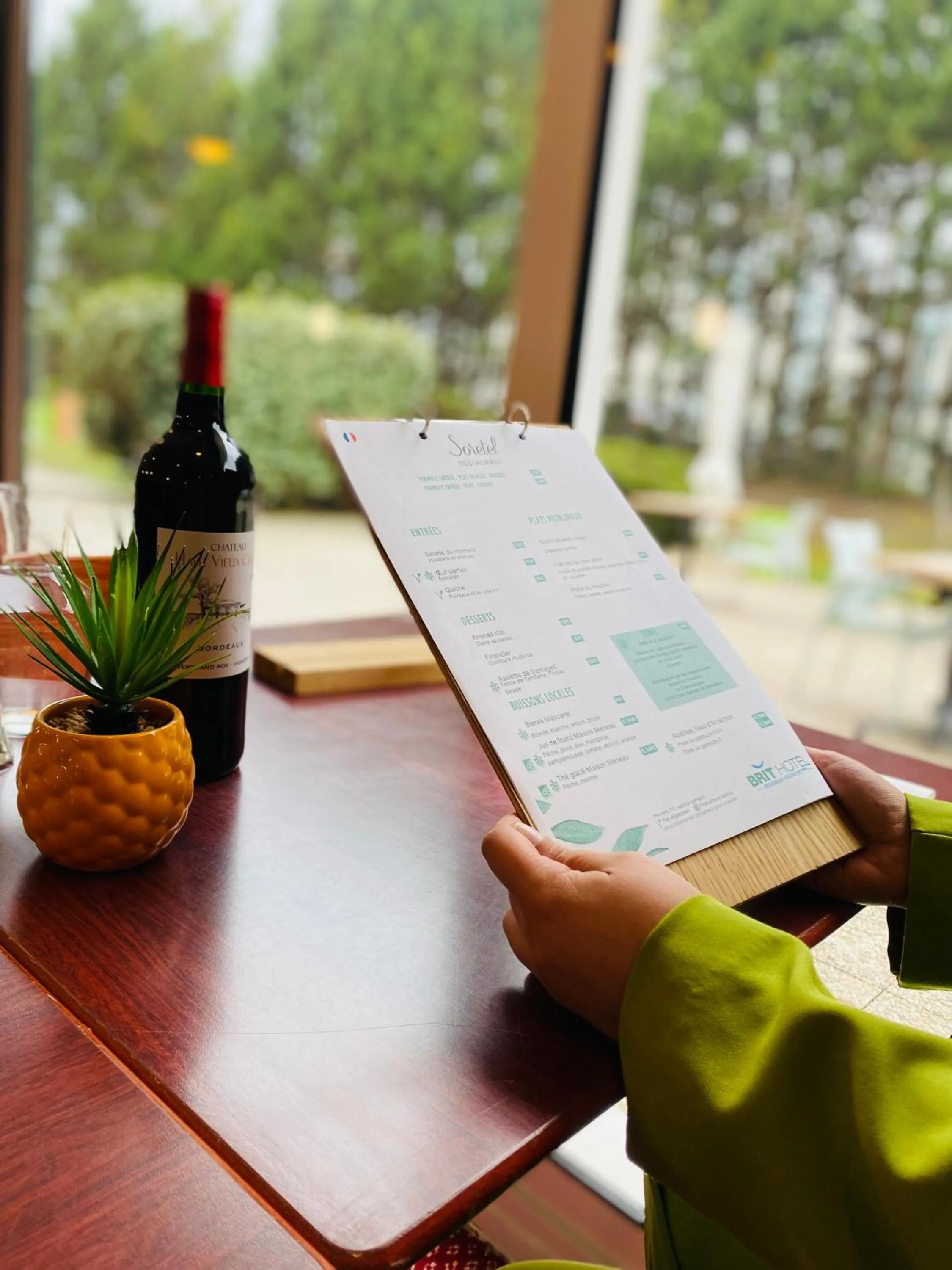 Restaurant/places to eat in Brit Hotel Bordeaux Aéroport - Le Soretel