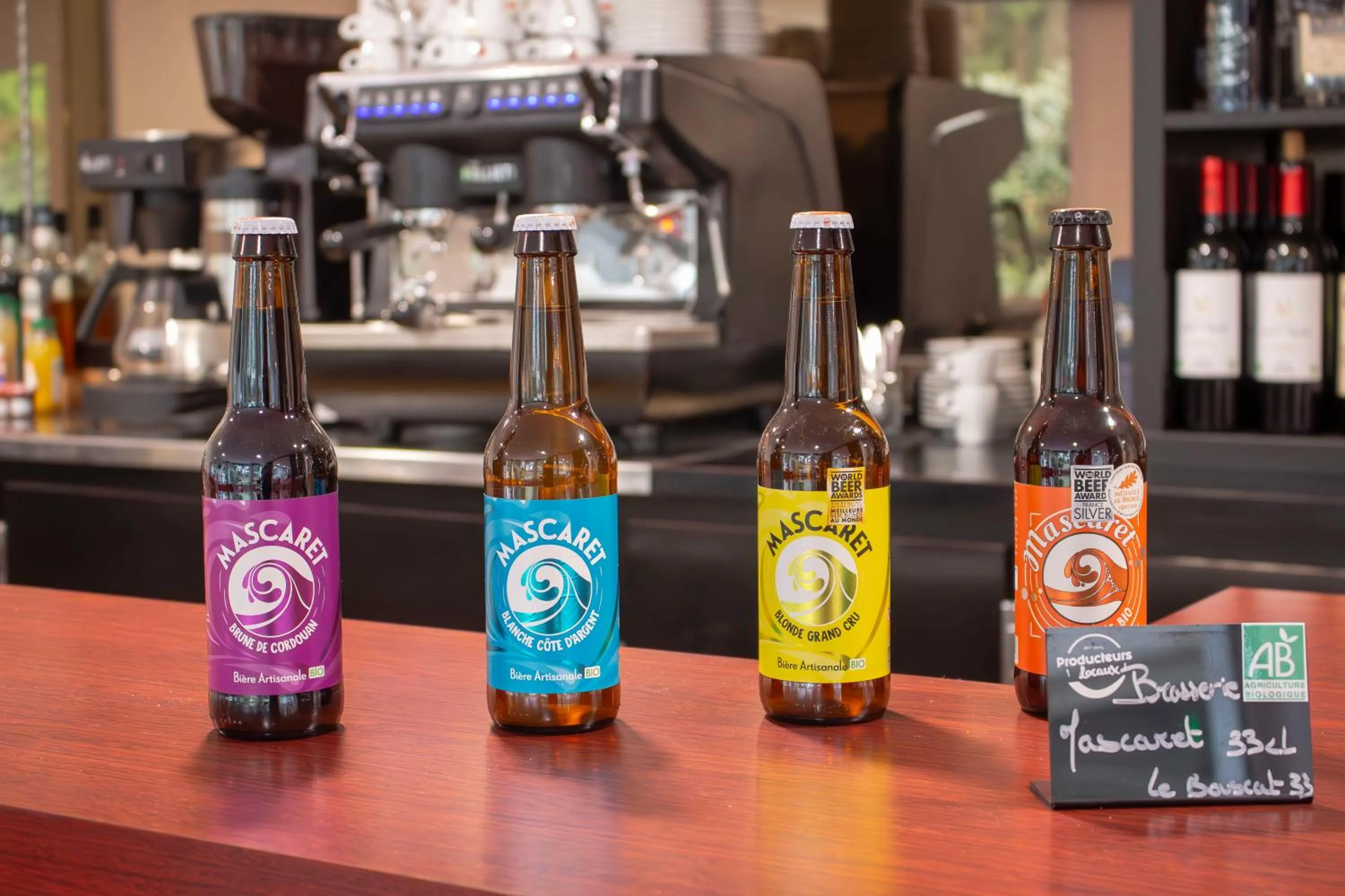 Lounge or bar in Brit Hotel Bordeaux Aéroport - Le Soretel