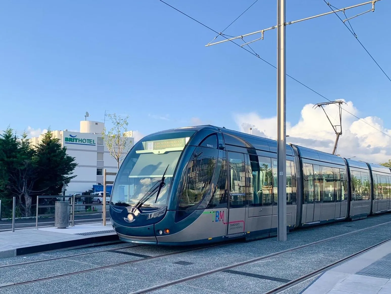 shuttle in Brit Hotel Bordeaux Aéroport - Le Soretel
