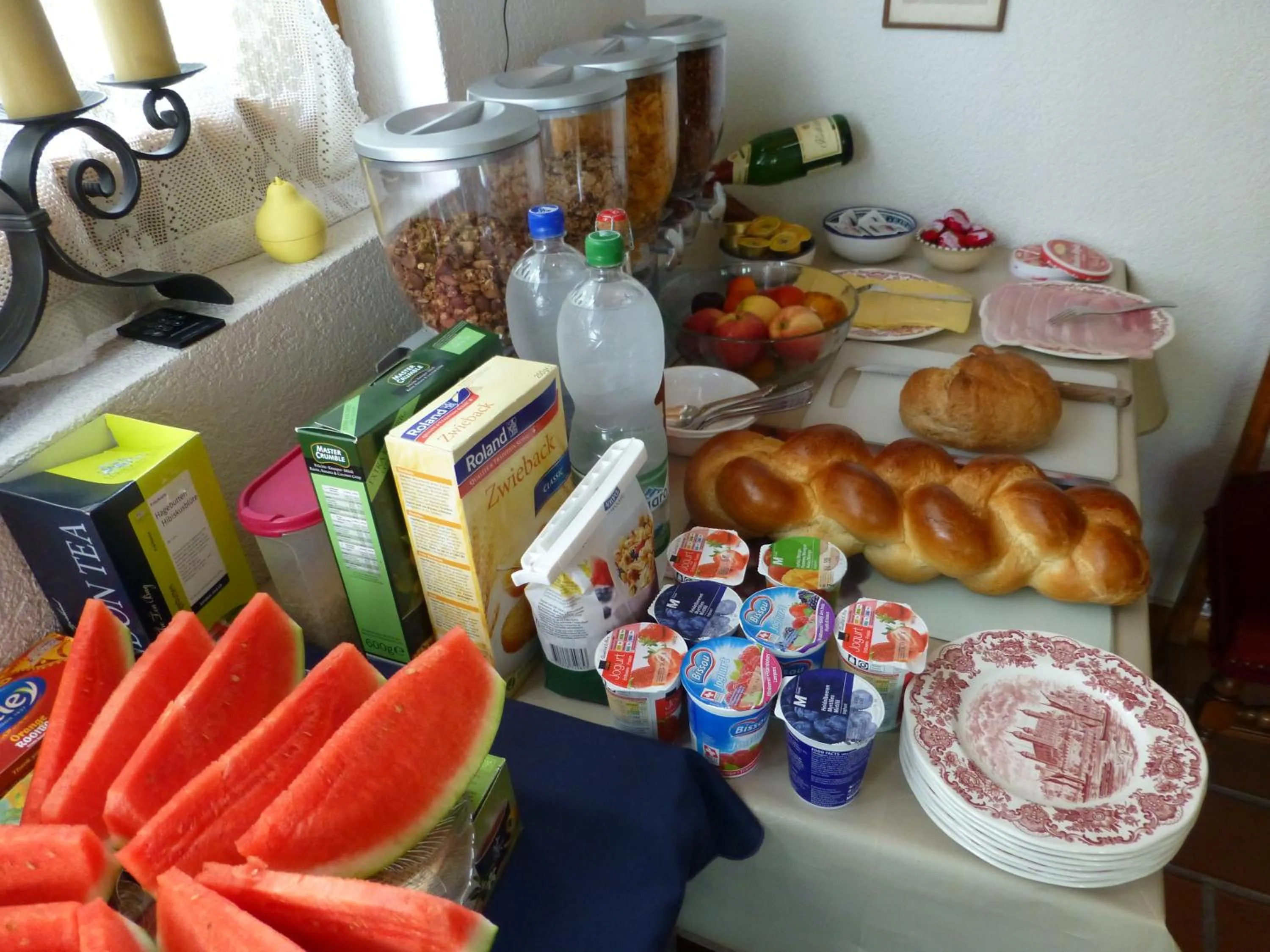 Buffet breakfast in B&B Pappelweg - 2
