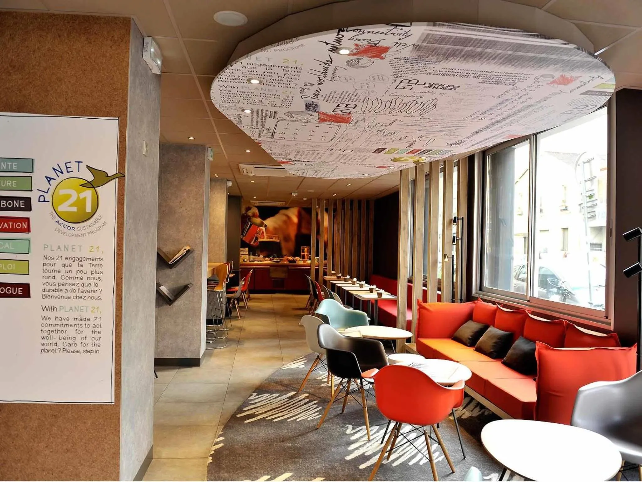 Lounge or bar in ibis Lyon Centre