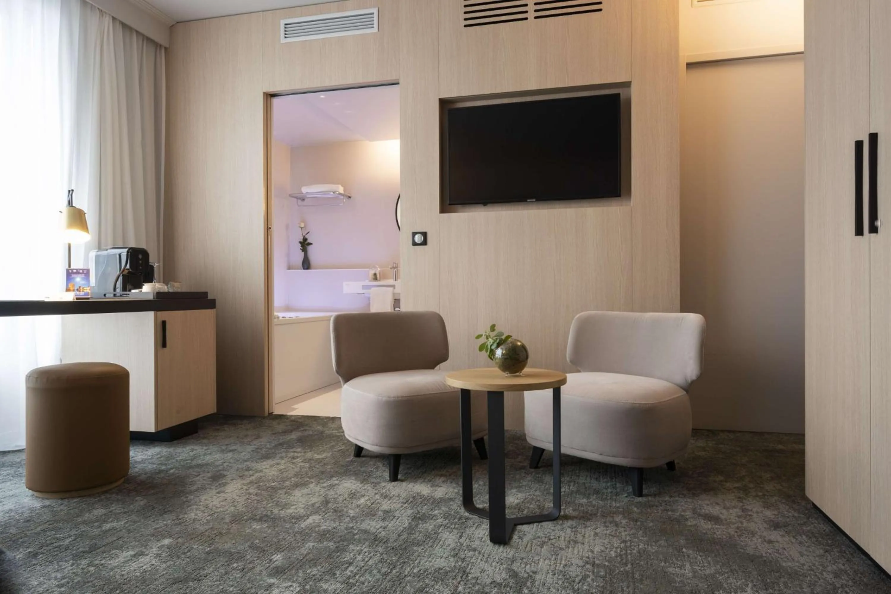 Photo of the whole room in Best Western Premier Le Masq Hotel