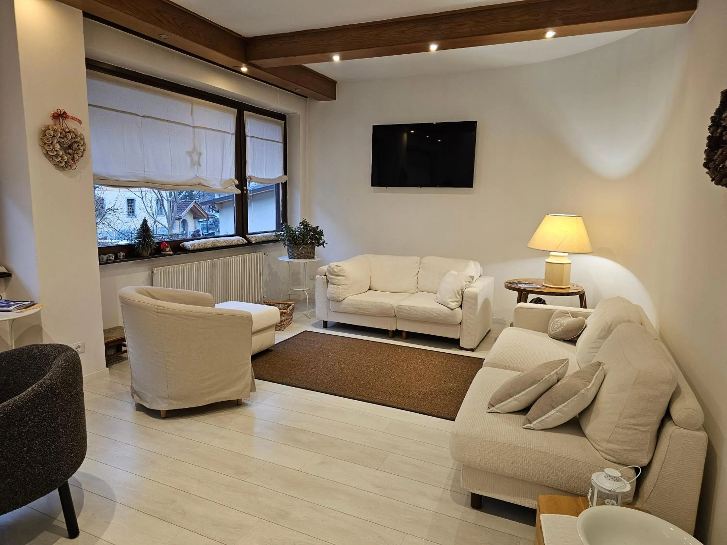 Communal lounge/ TV room in Garni San Lorenzo