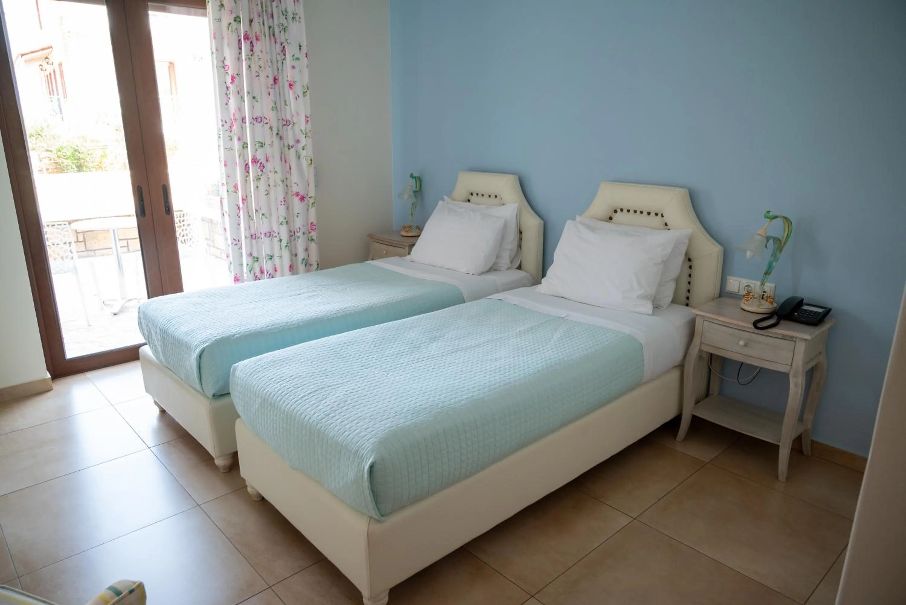 Property building, Bed in Elafonisos Resort