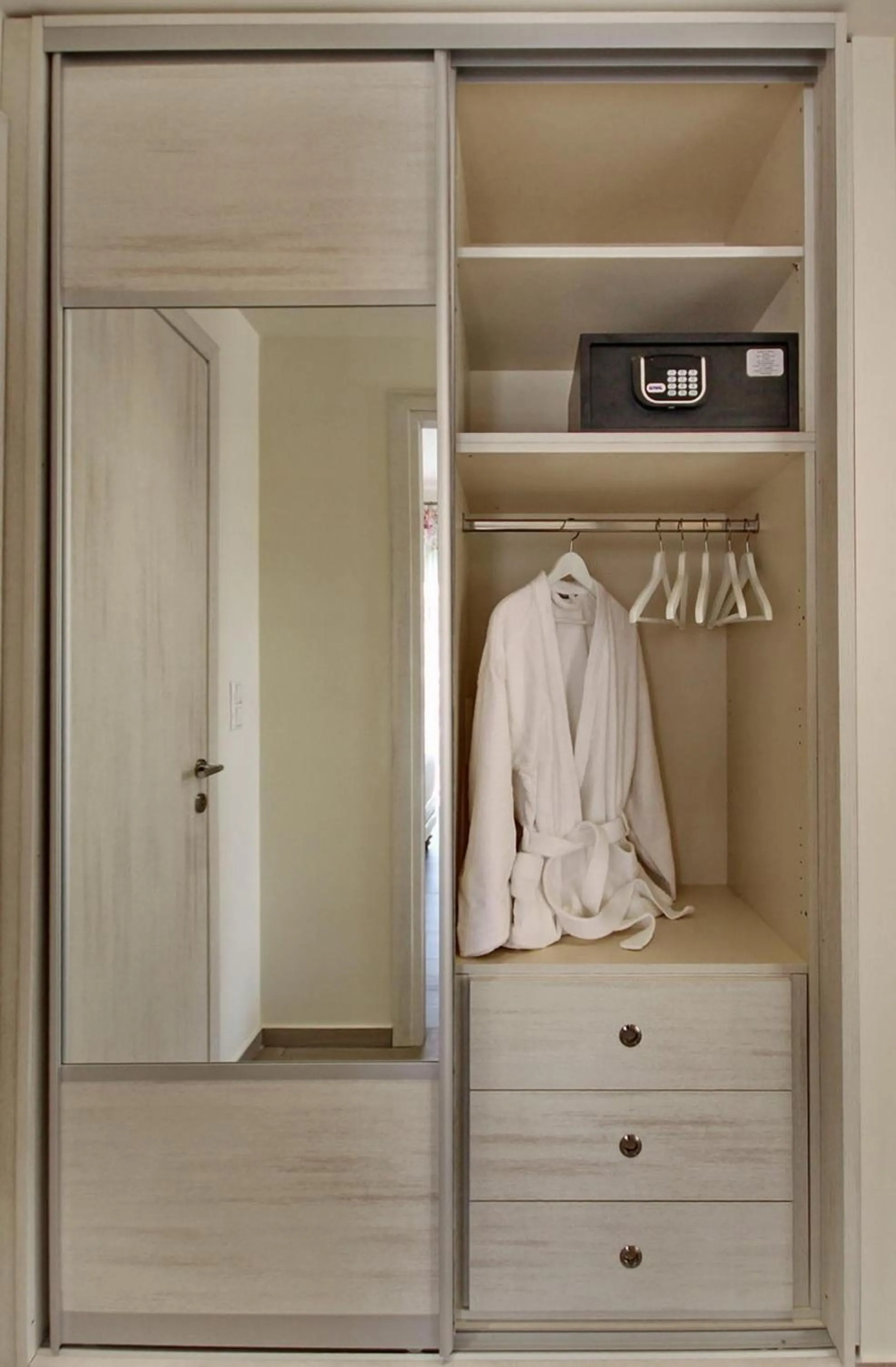 Area and facilities in Elafonisos Resort