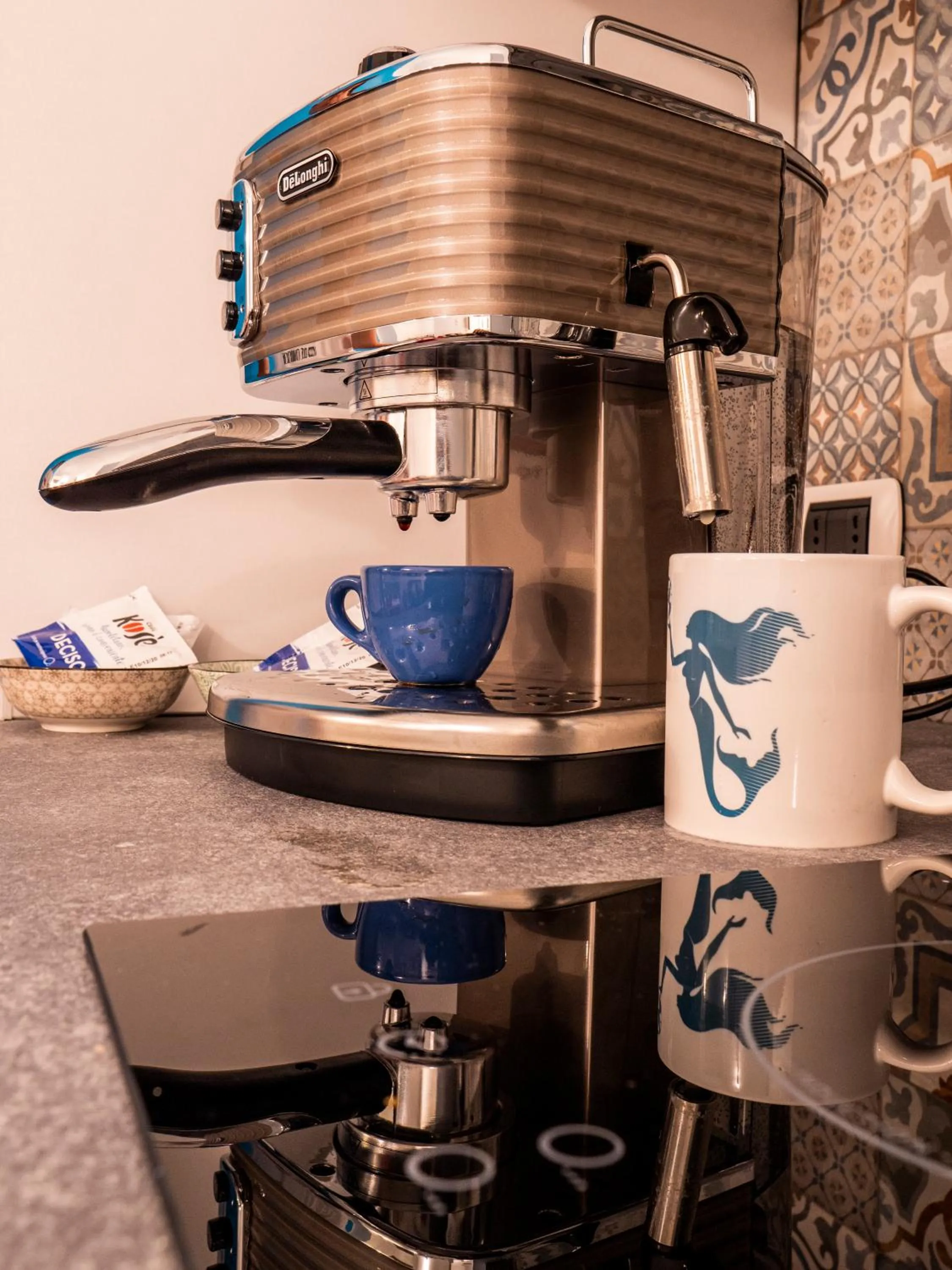 Coffee/tea facilities in B&B Cosmoneapolitan