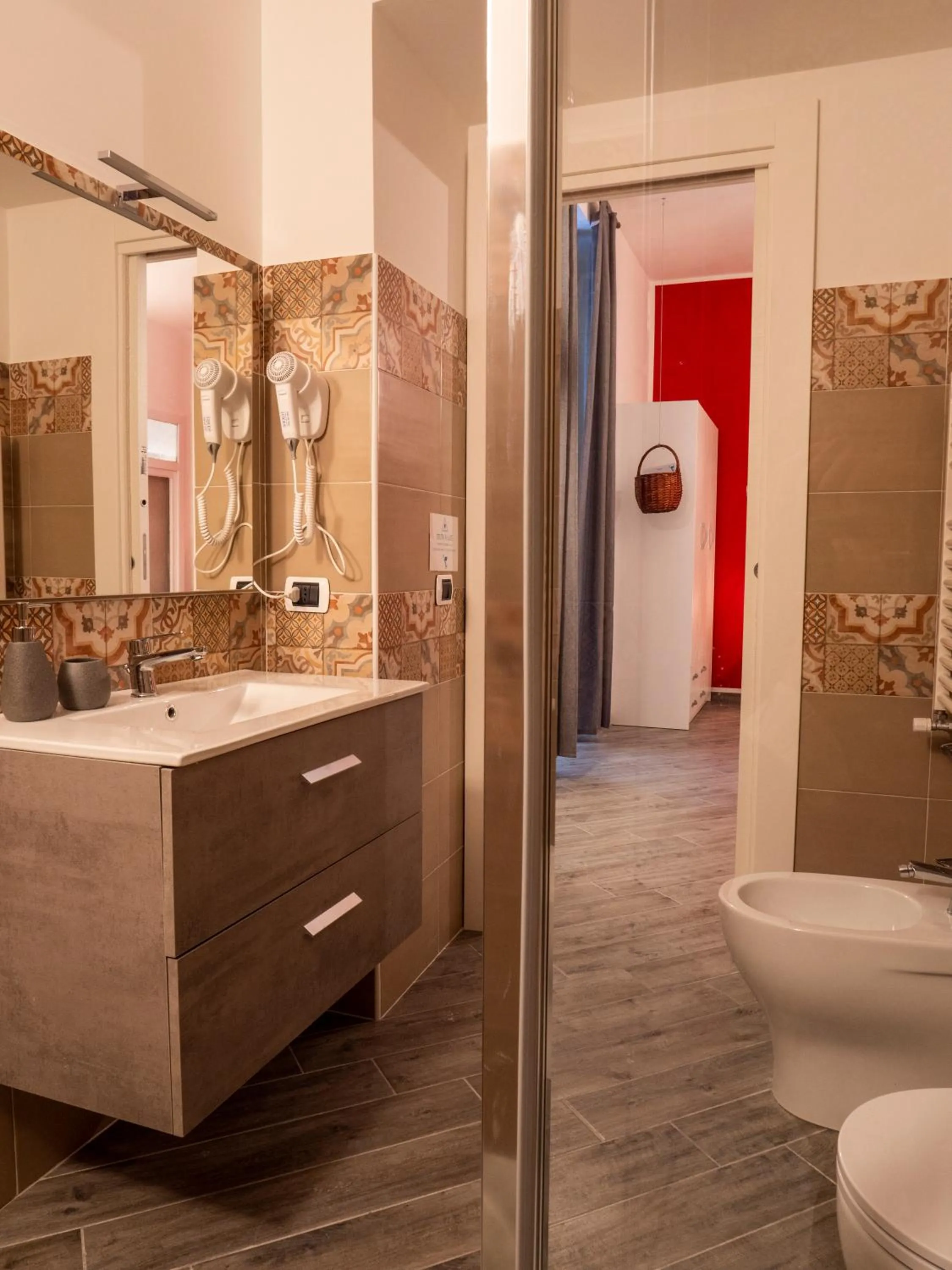 Shower in B&B Cosmoneapolitan