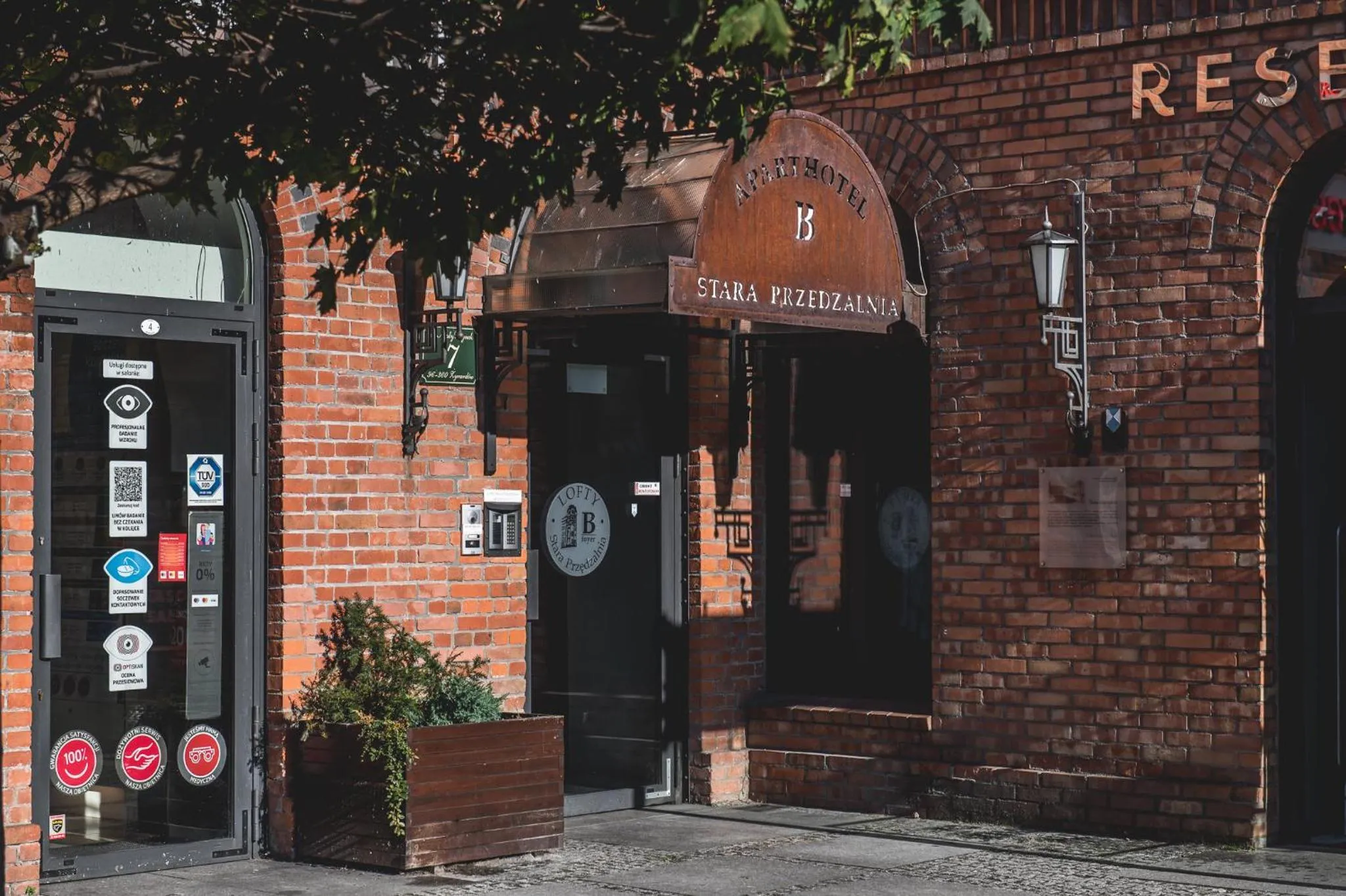 Property building in Aparthotel Stara Przędzalnia