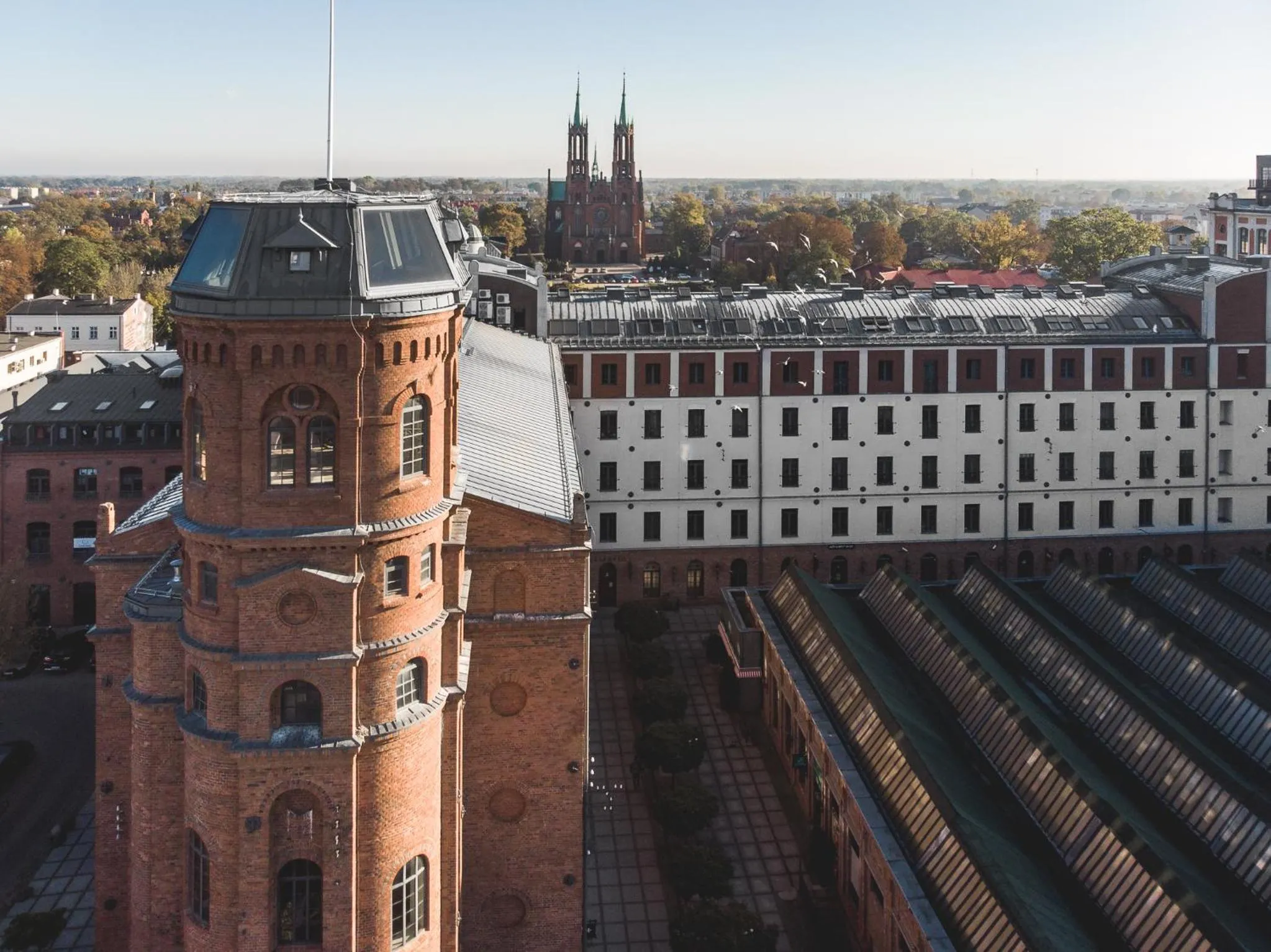 Property building in Aparthotel Stara Przędzalnia