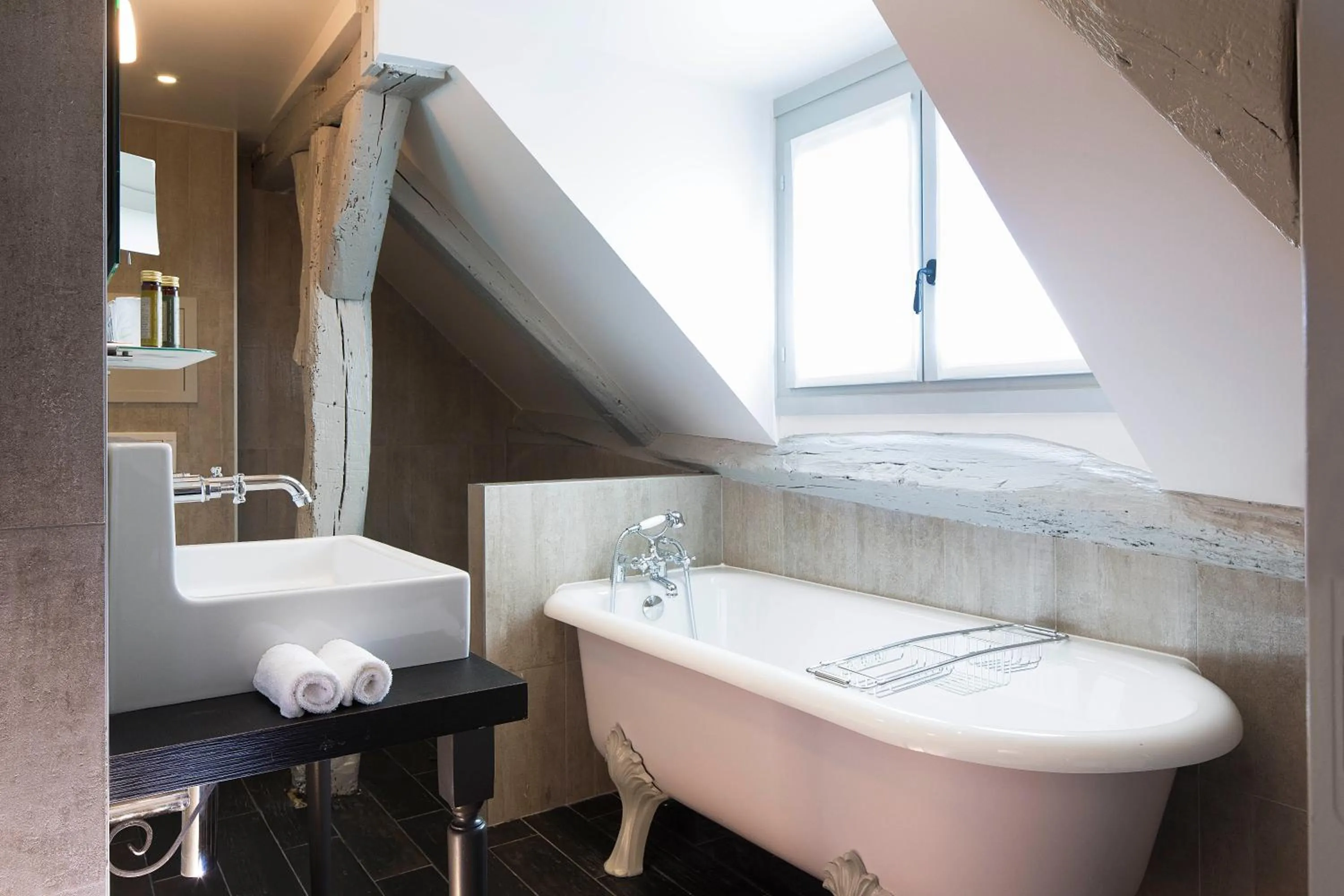 Bathroom in Les Plumes Hotel