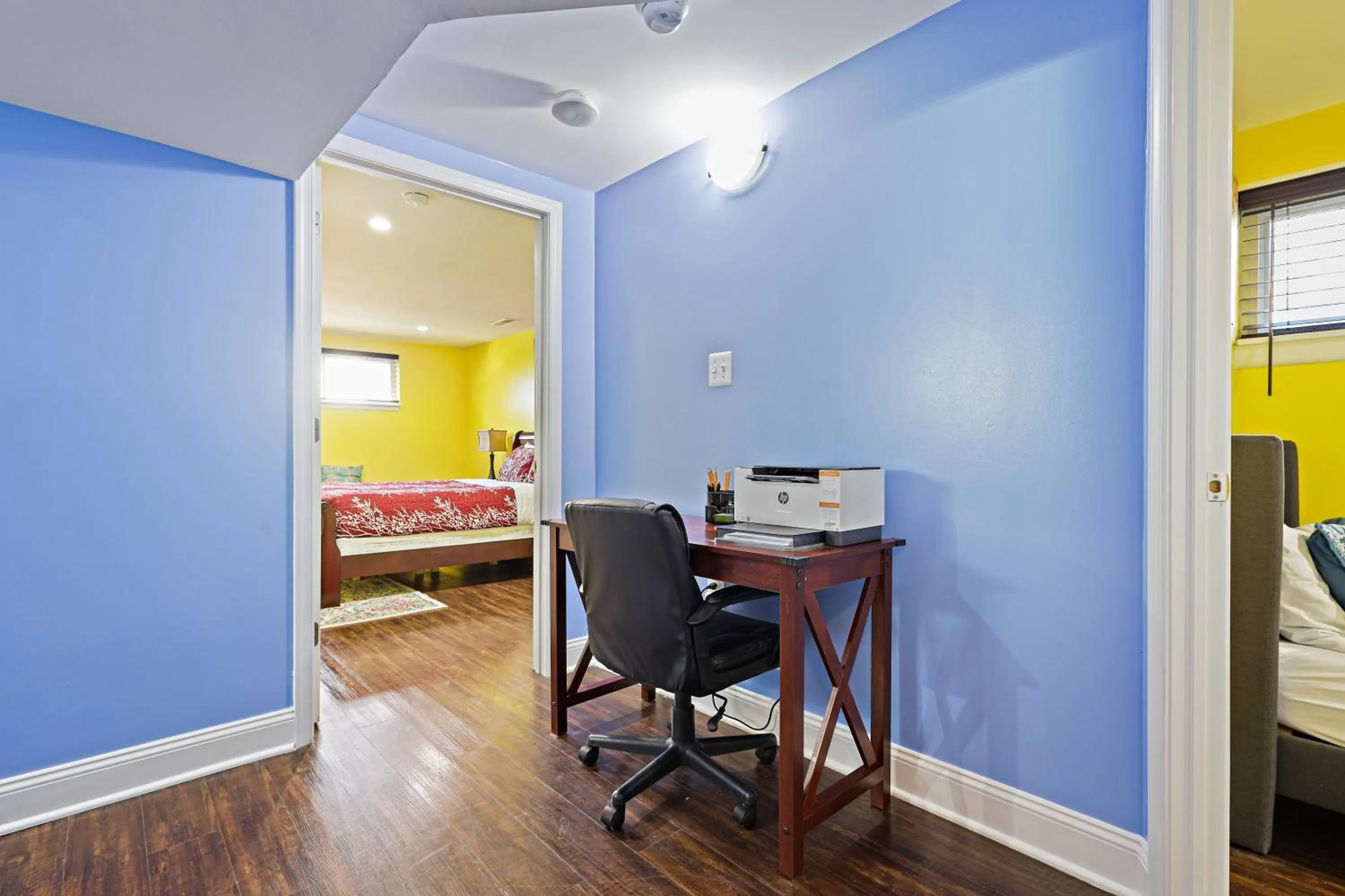 Library, Bed in Beautiful 2 bedroom 1 bath Unit