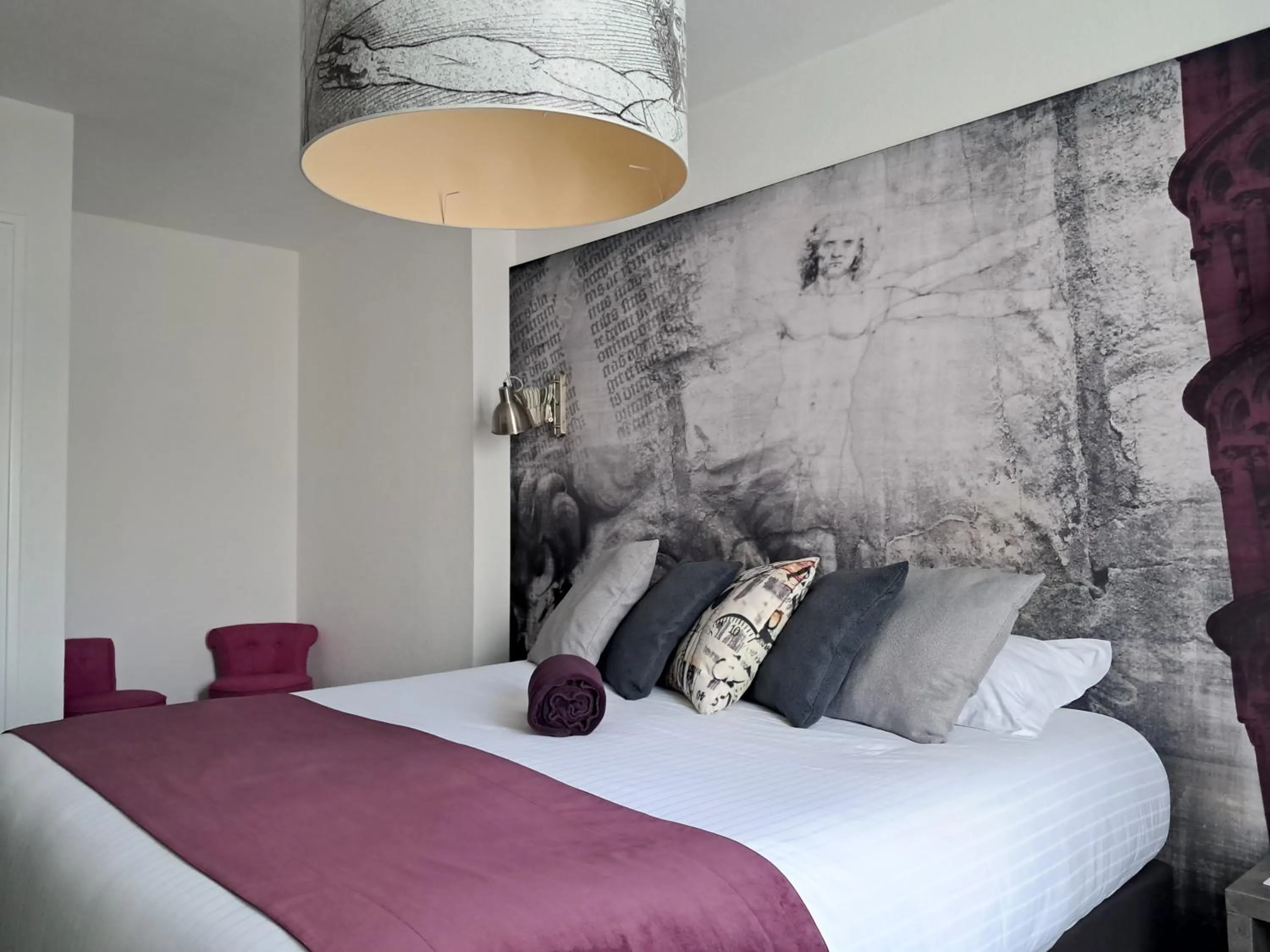 Bedroom, Bed in Best Western Le Vinci Loire Valley