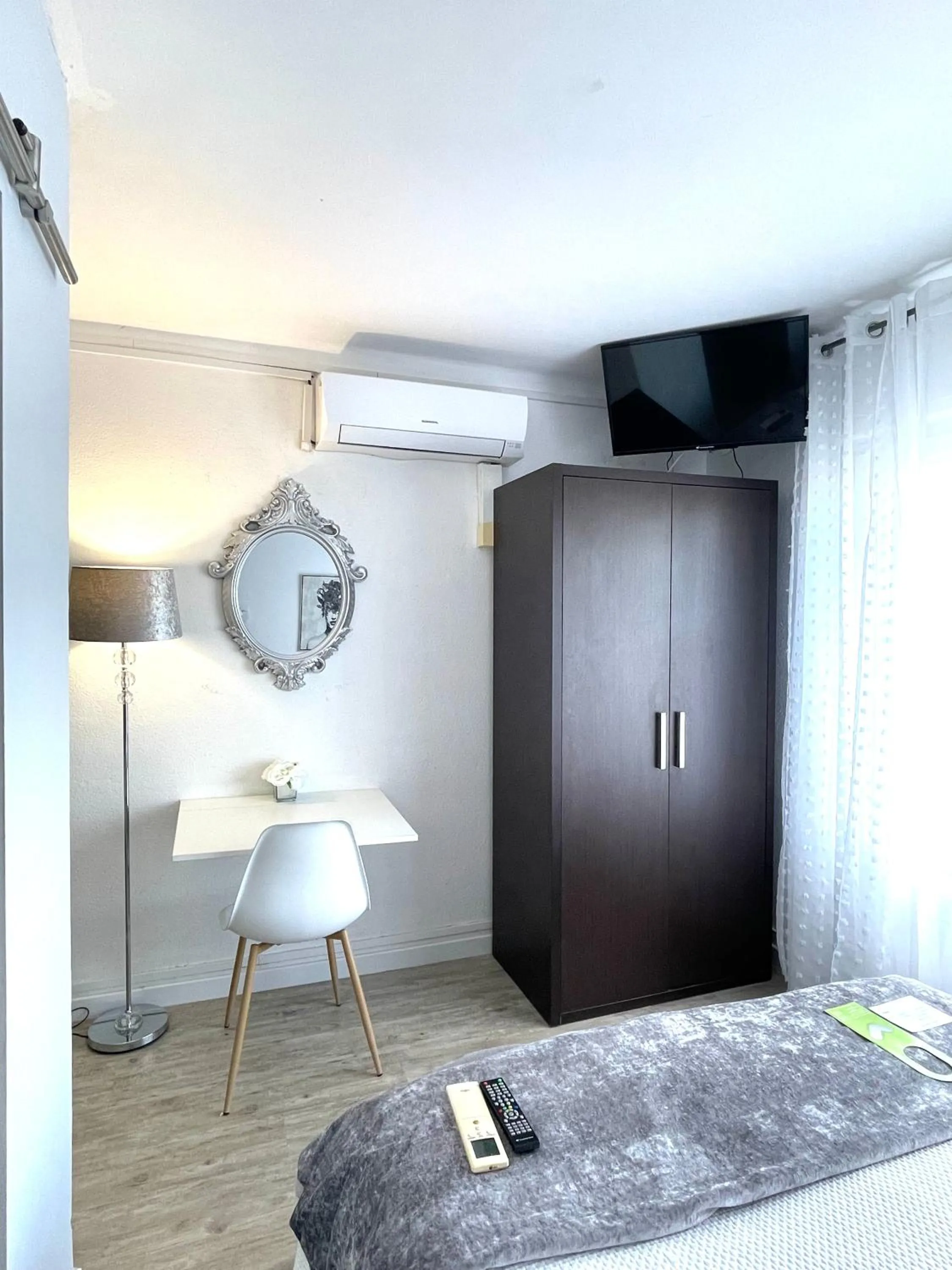 Bedroom, Bed in Le Grand Large Bord de Mer Hotel & Appartements