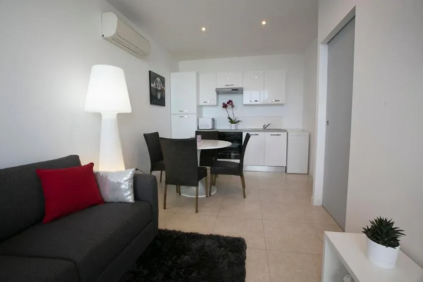 Kitchen or kitchenette in Le Grand Large Bord de Mer Hotel & Appartements