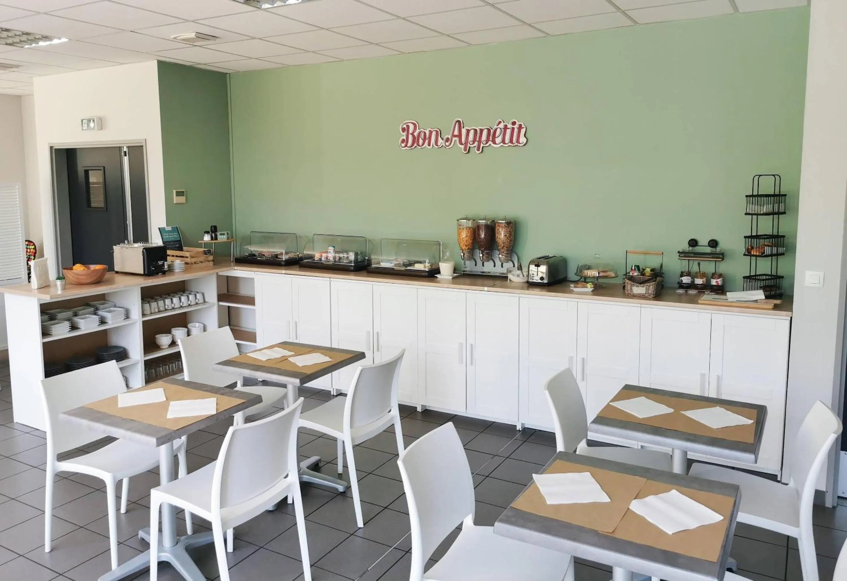 Breakfast in Comfort Aparthotel Toulouse Métropole