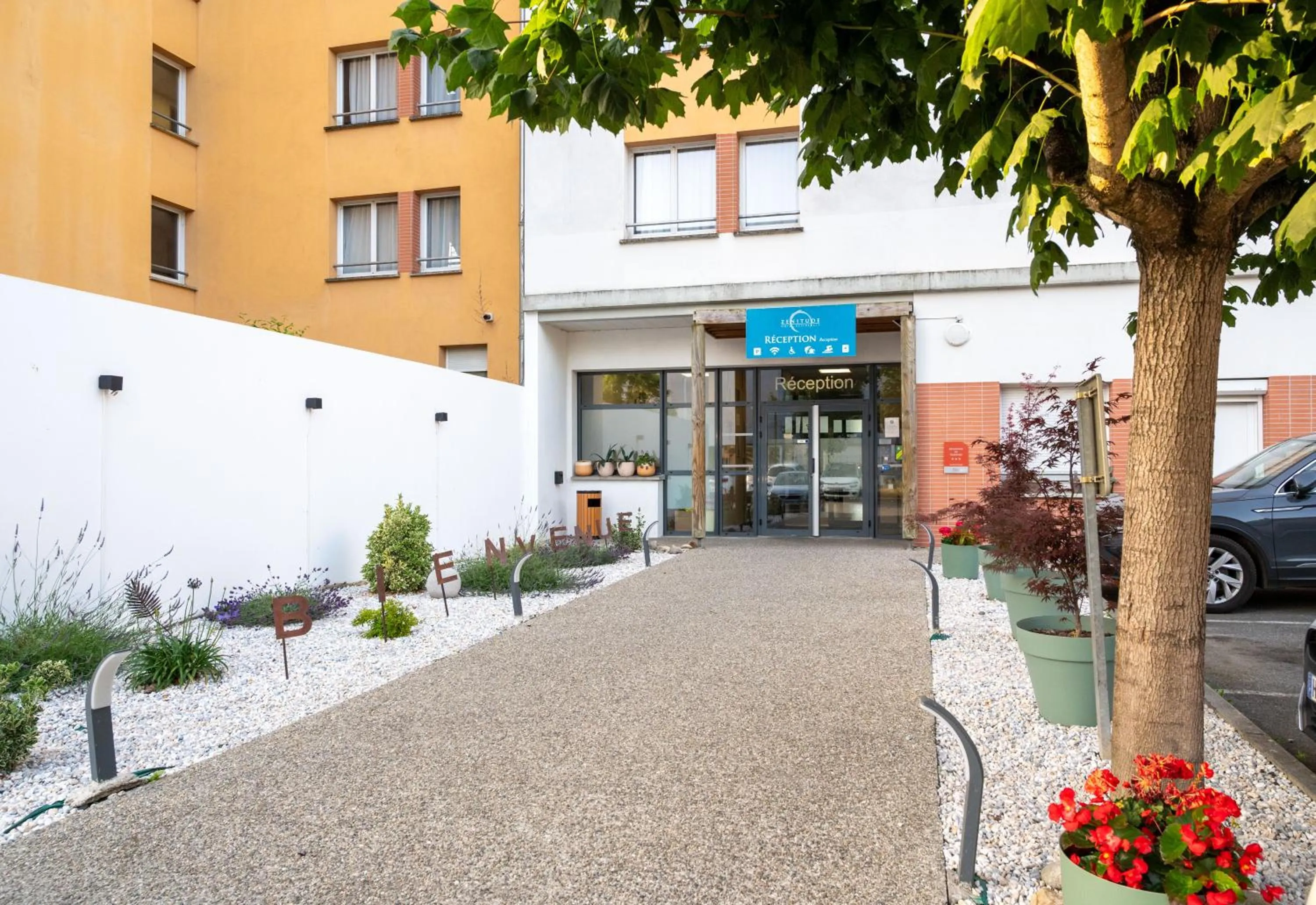 Facade/entrance in Comfort Aparthotel Toulouse Métropole