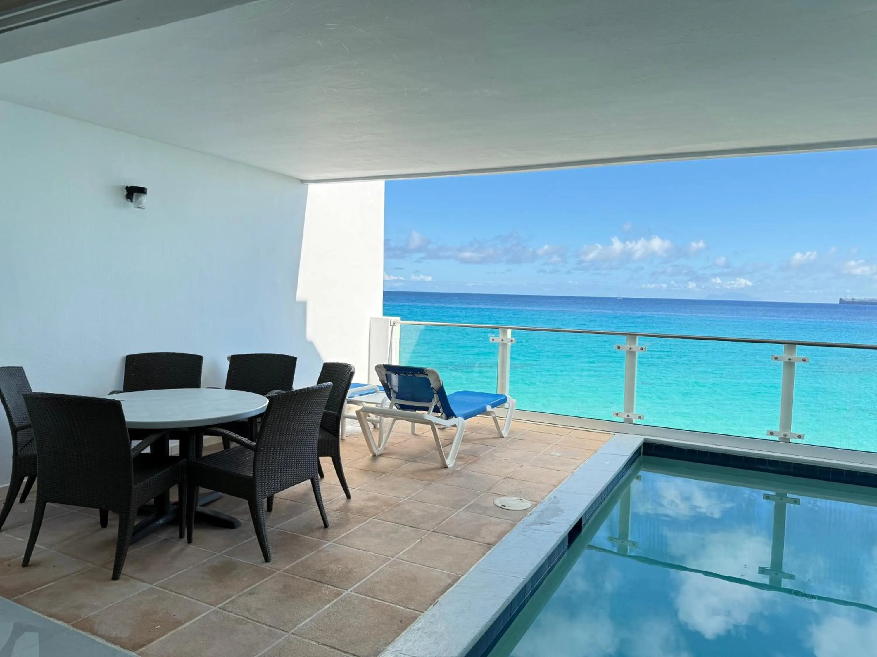 Balcony/Terrace in Sapphire Beach Club Resort