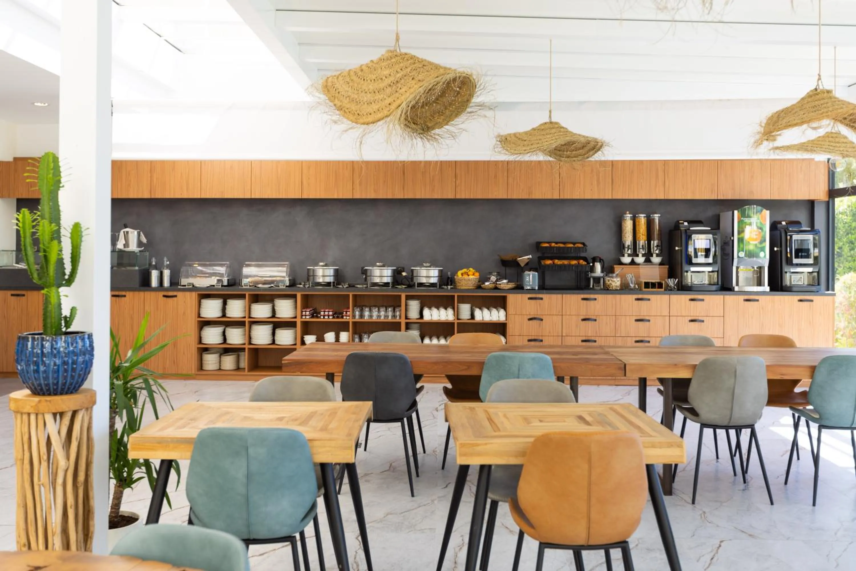 Breakfast in Luxotel Cannes